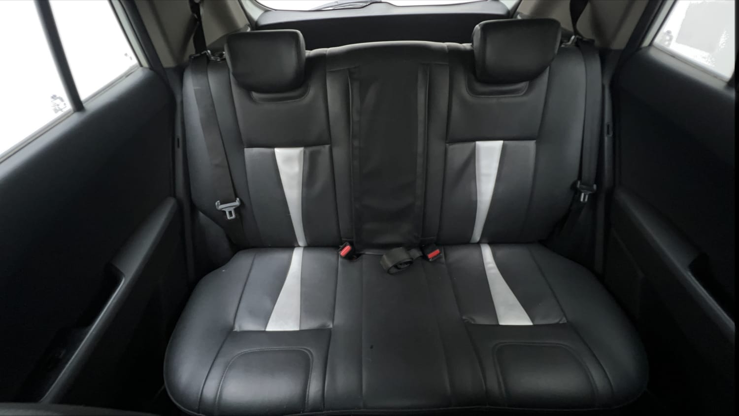 Used 2015 Hyundai Creta 1.6 SX Plus Petrol Petrol Manual interior REAR SEAT CONDITION VIEW