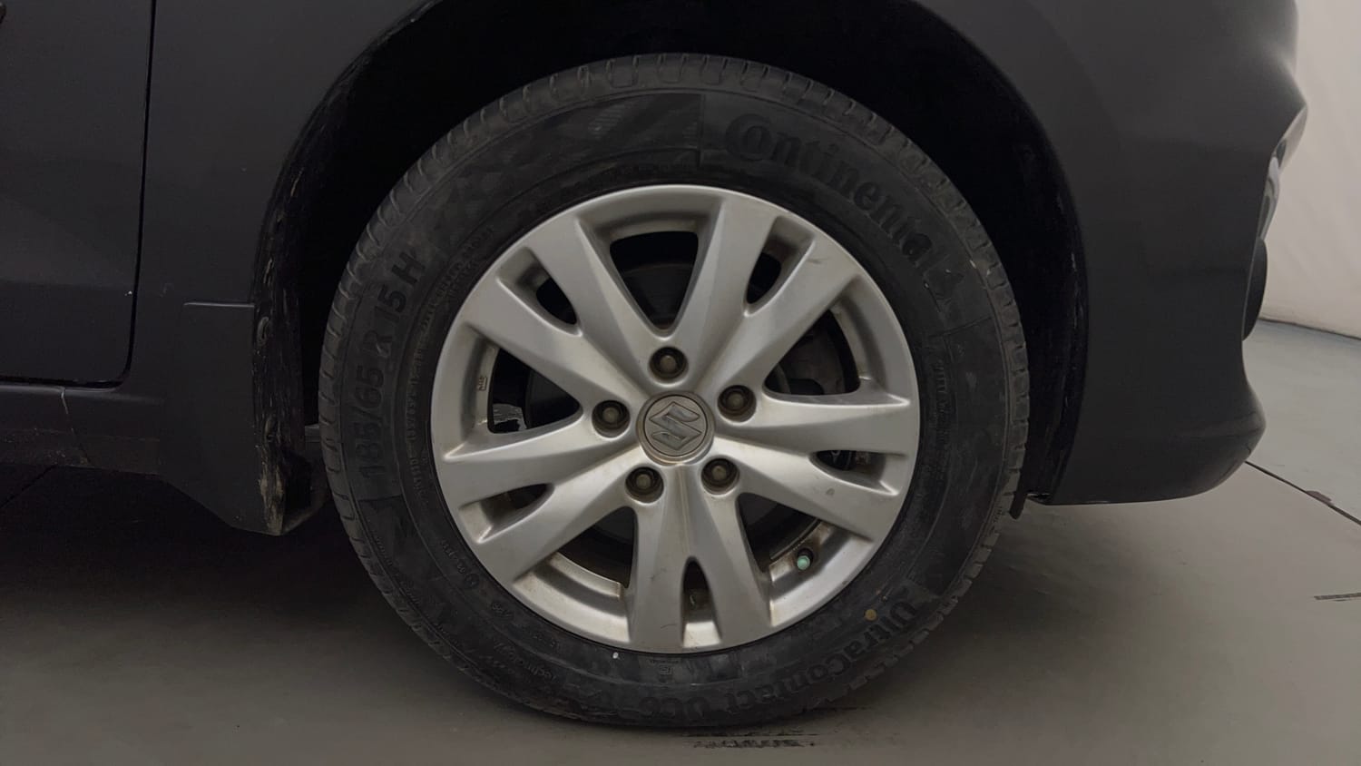 Used 2016 Maruti Suzuki Ertiga ZXI Petrol Manual tyres RIGHT FRONT TYRE RIM VIEW