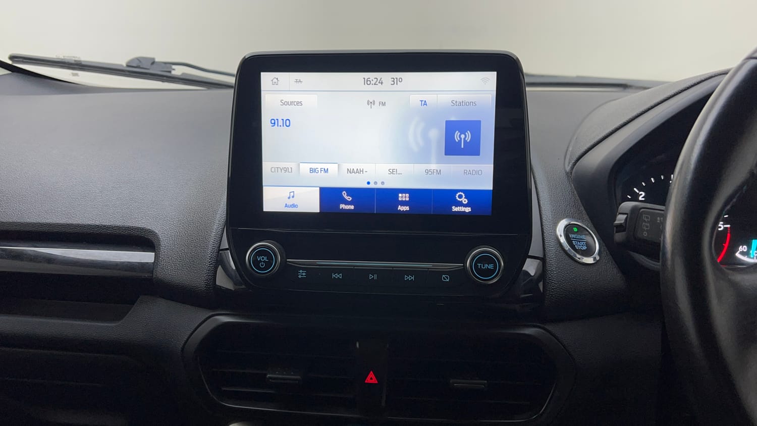 Used 2018 Ford EcoSport Titanium 1.5L TDCi Diesel Manual top_features Integrated (in-dash) music system
