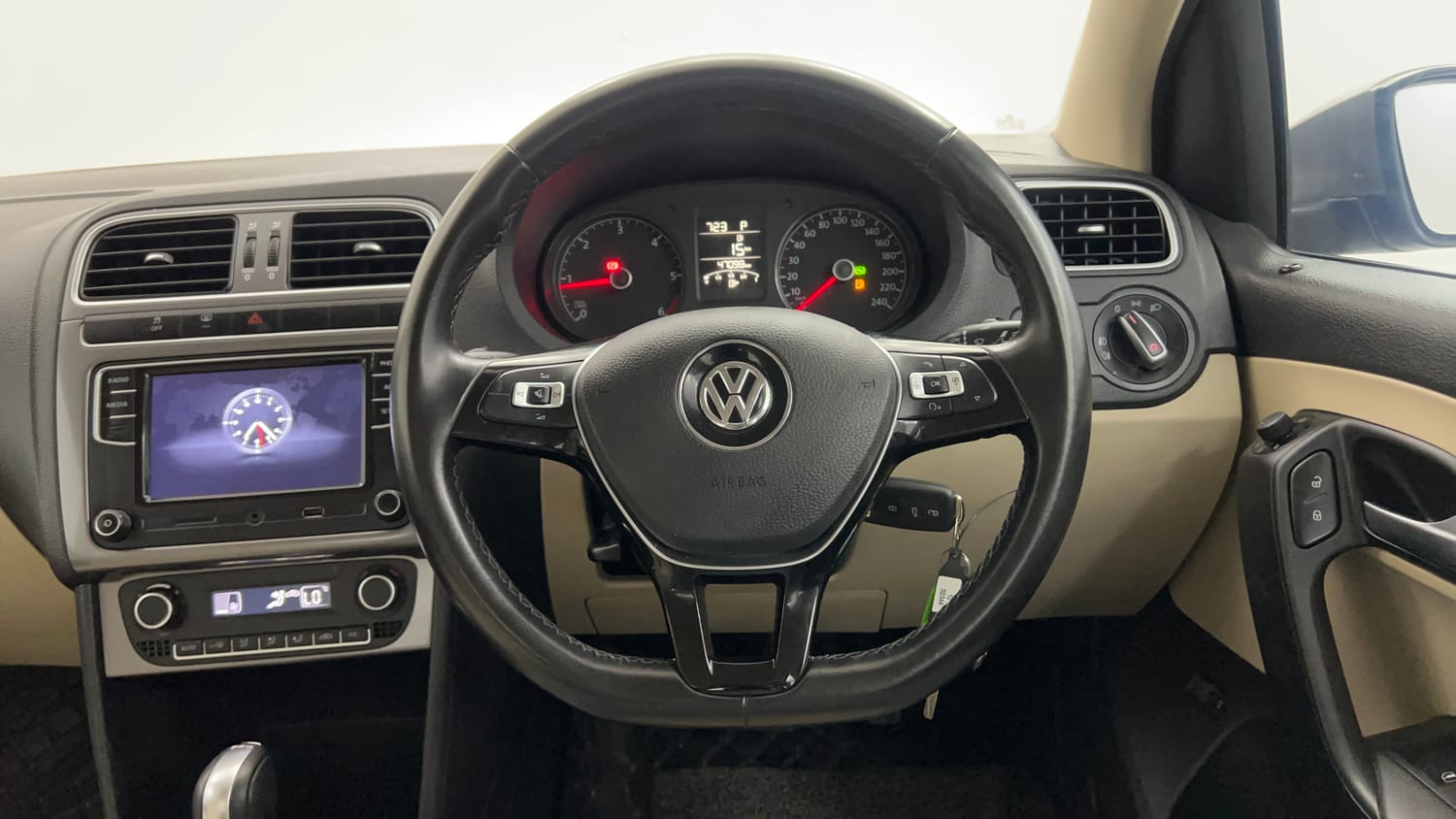 Used 2019 Volkswagen Vento Highline Plus 1.5 AT (D) 16 Alloy Diesel Automatic interior STEERING VIEW