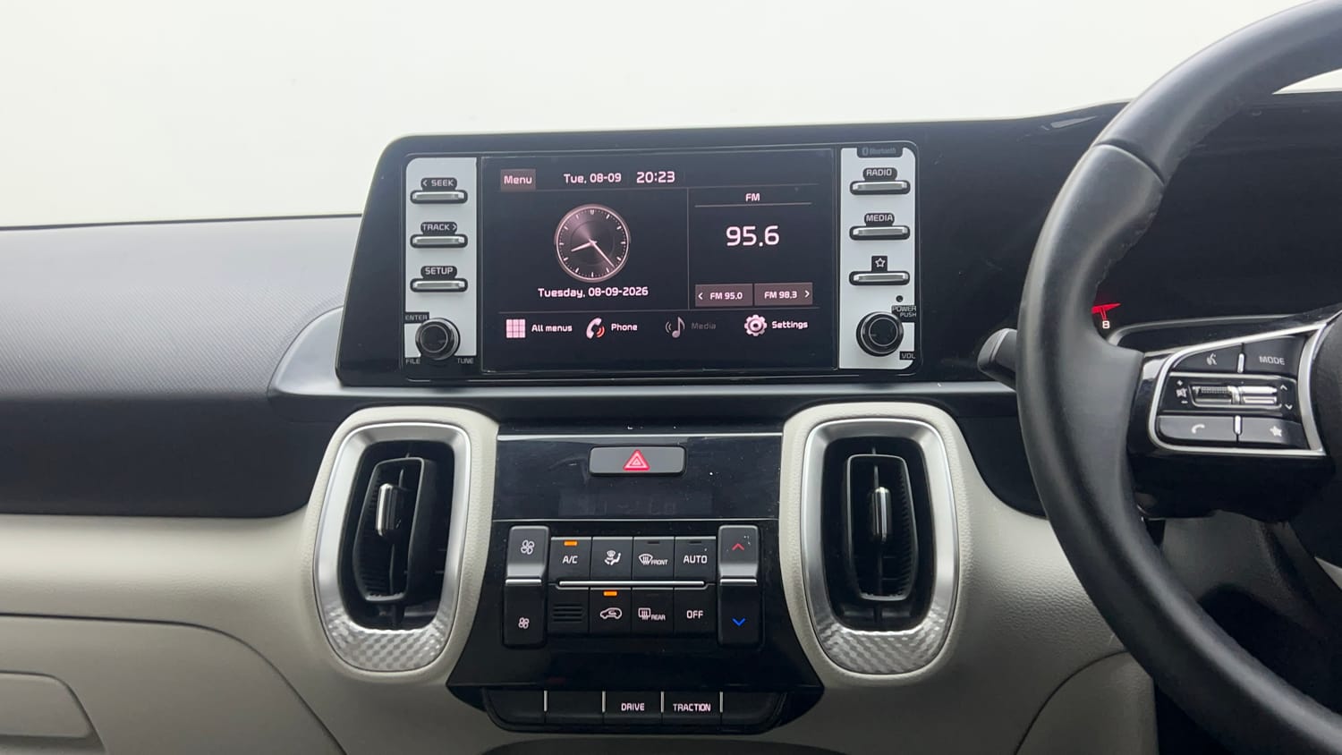 Used 2023 Kia Sonet HTX 1.0 DCT Petrol Automatic interior MUSIC SYSTEM & AC CONTROL VIEW