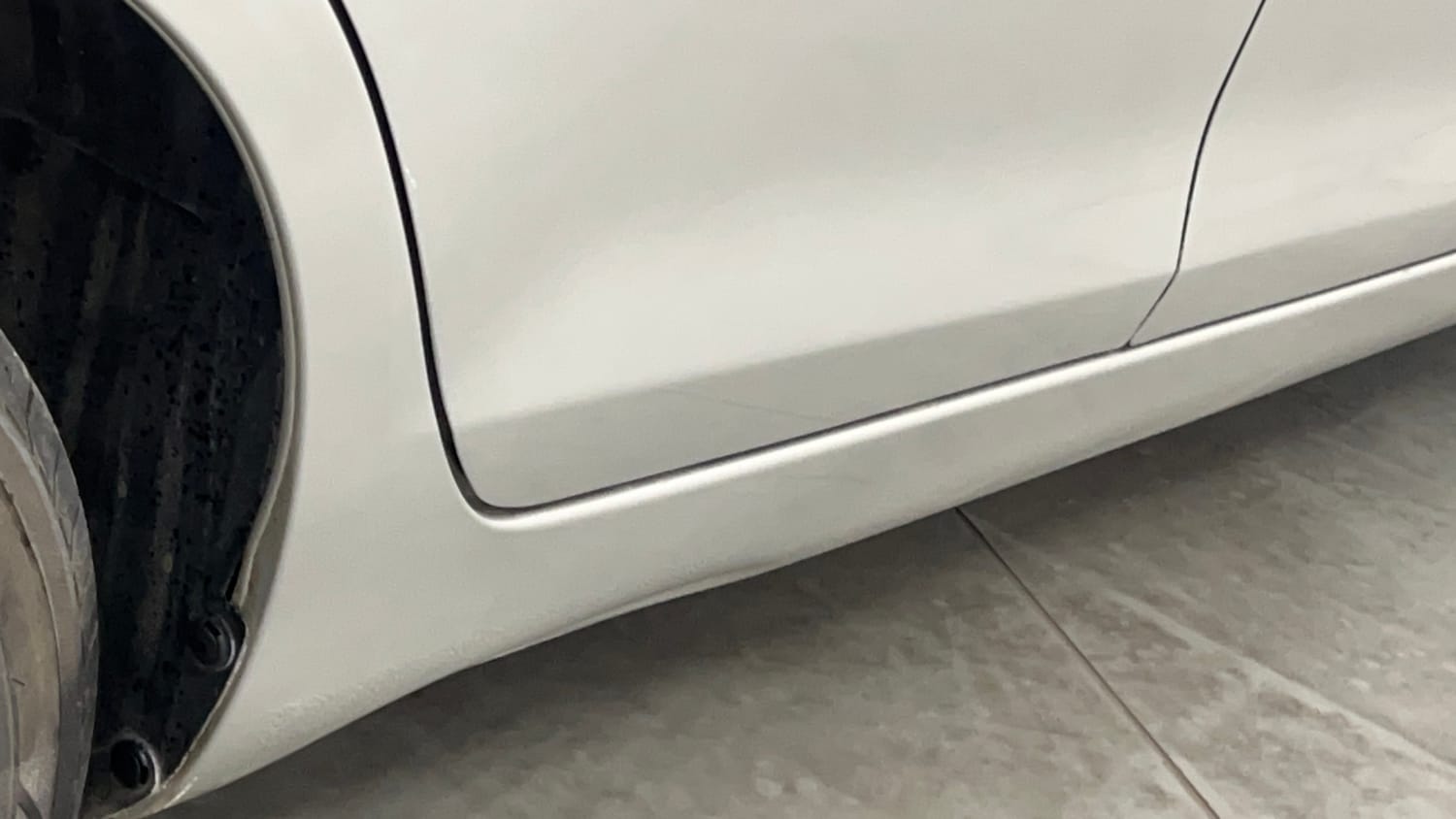 Used 2013 Maruti Suzuki Swift VXi Petrol Manual dents MINOR DENT