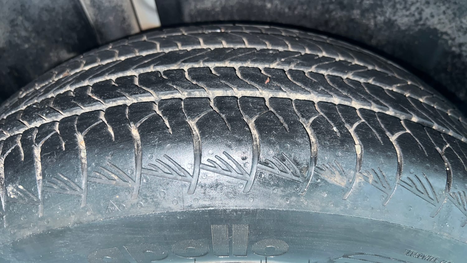 Used 2025 Maruti Suzuki Grand Vitara Delta CNG Cng Manual tyres RIGHT REAR TYRE TREAD VIEW