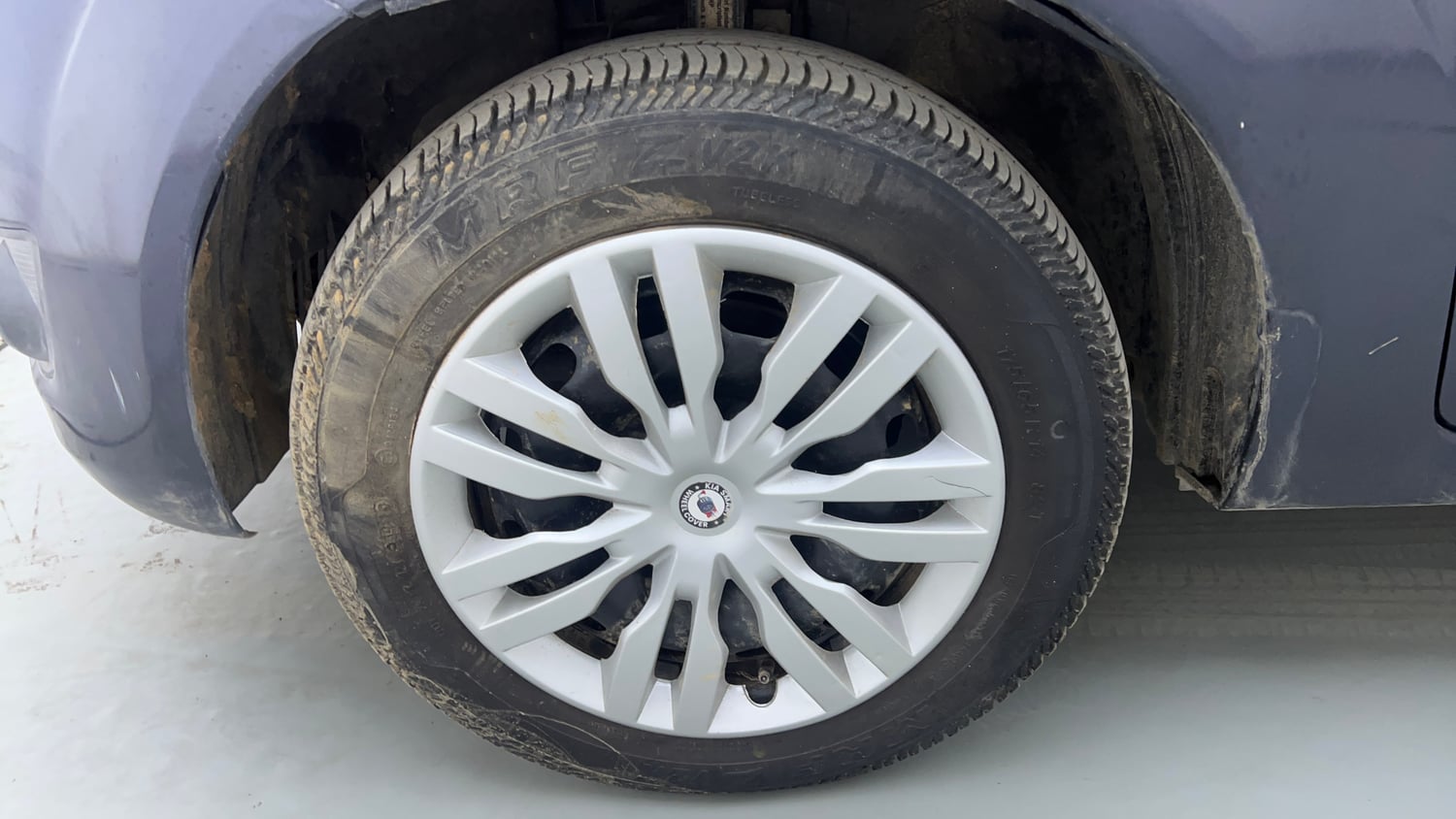 Used 2011 Ford Figo Duratec Petrol Titanium 1.2 Petrol Manual tyres LEFT FRONT TYRE RIM VIEW