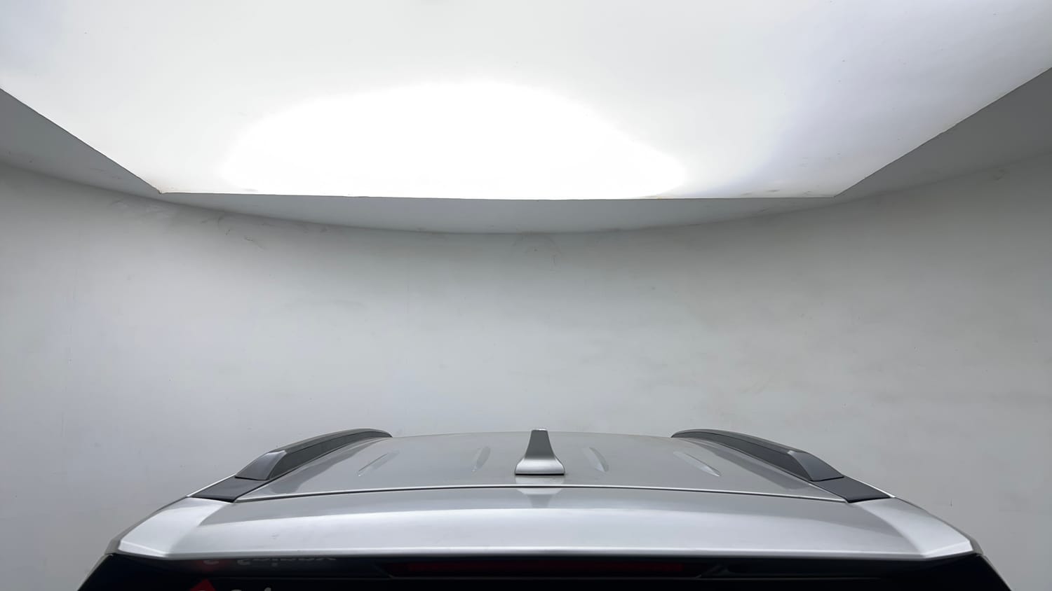 Used 2022 Mahindra XUV700 AX 3 Petrol AT 5 STR Petrol Automatic exterior EXTERIOR ROOF VIEW