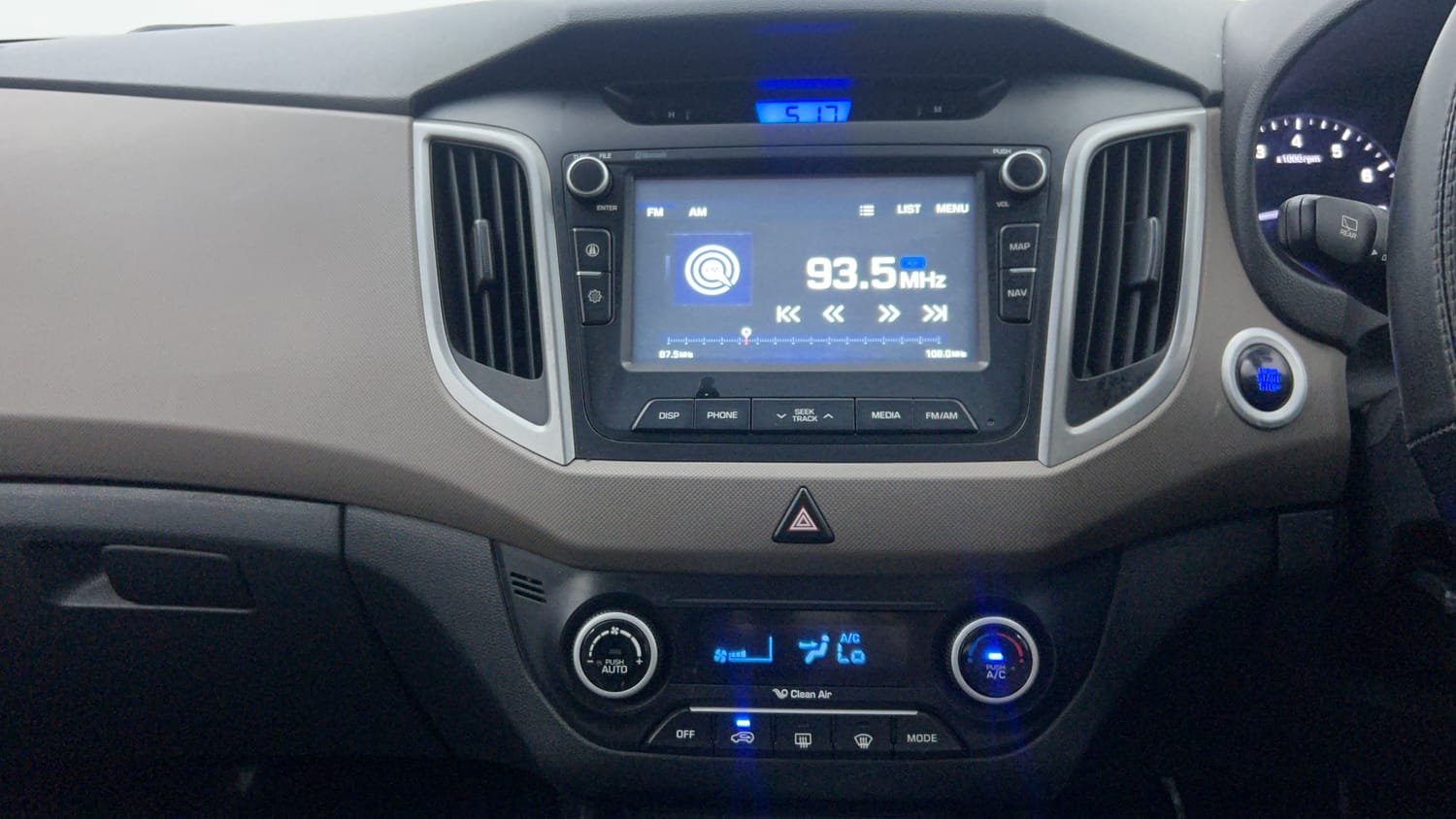 Used 2017 Hyundai Creta 1.6 SX Plus Petrol Petrol Manual interior MUSIC SYSTEM & AC CONTROL VIEW