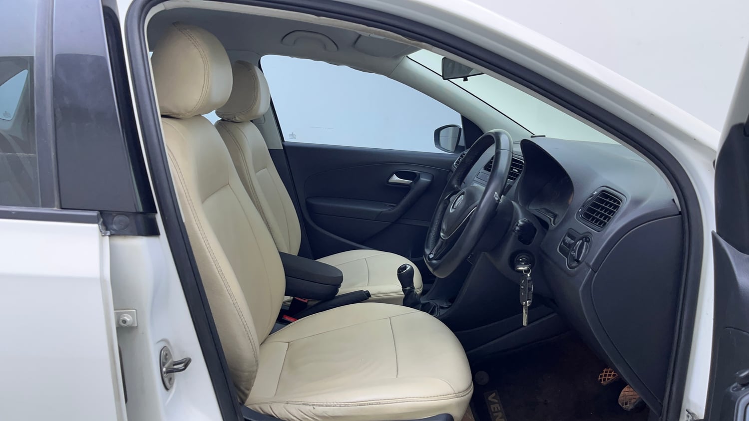 Used 2016 Volkswagen Vento Comfortline Diesel Diesel Manual interior RIGHT SIDE FRONT DOOR CABIN VIEW