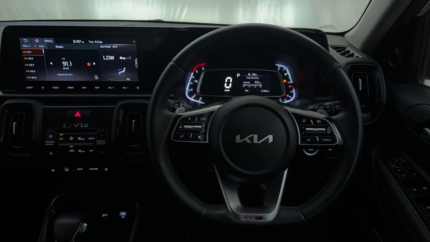Used 2022 Kia Sonet GTX Plus 1.5 AT Diesel Automatic interior STEERING VIEW