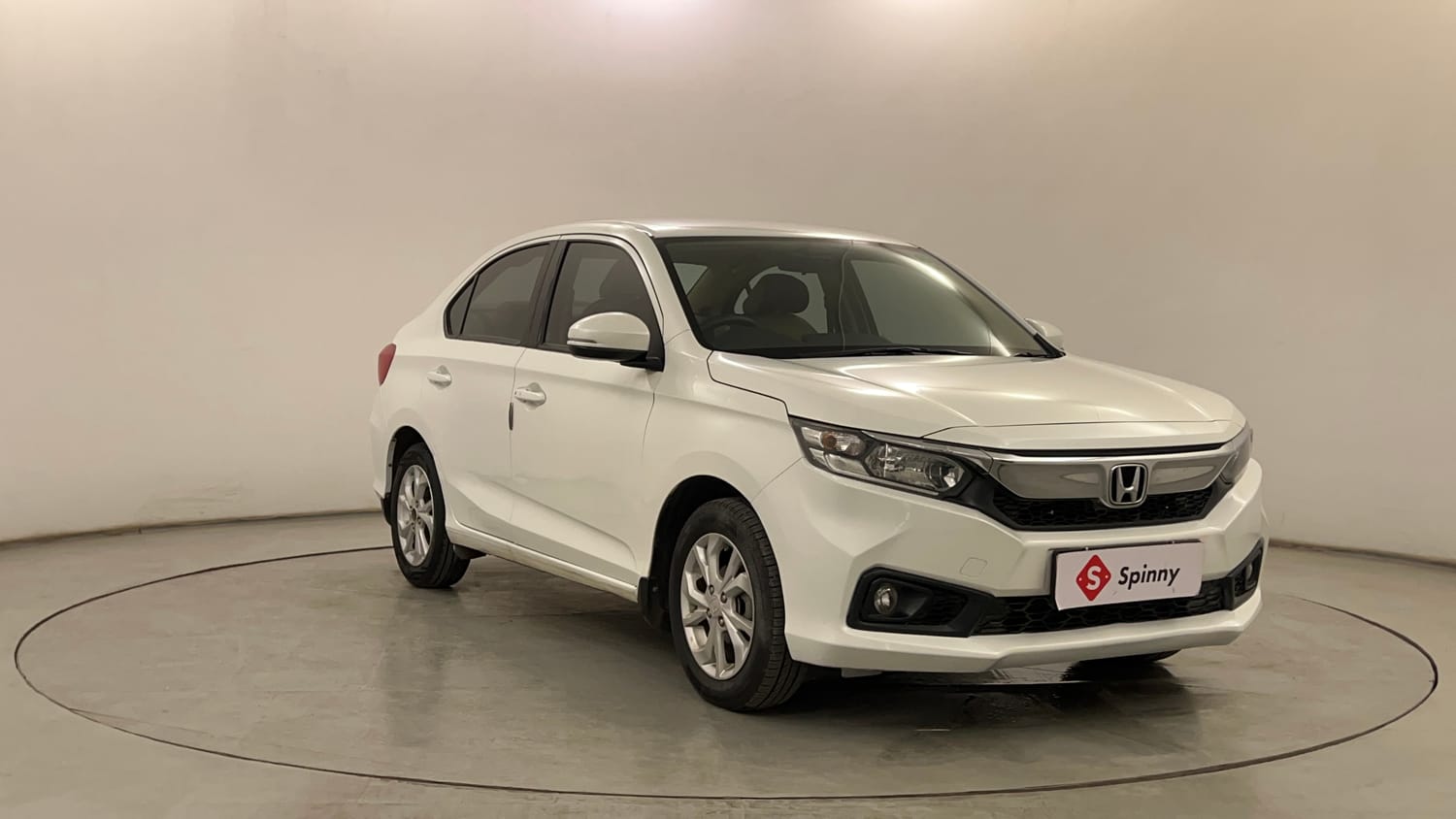 Used 2018 Honda Amaze 1.2 VX MT Petrol Petrol Manual exterior RIGHT FRONT CORNER VIEW