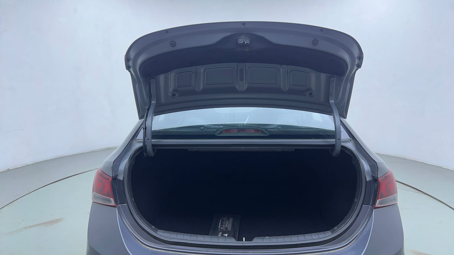 Used 2019 Hyundai Verna SX Plus 1.6 VTVT AT Petrol Automatic interior DICKY DOOR OPEN VIEW