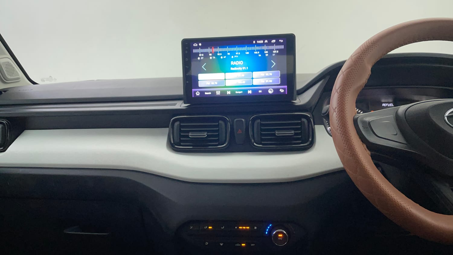 Used 2023 Tata Punch Pure MT Petrol Manual interior MUSIC SYSTEM & AC CONTROL VIEW