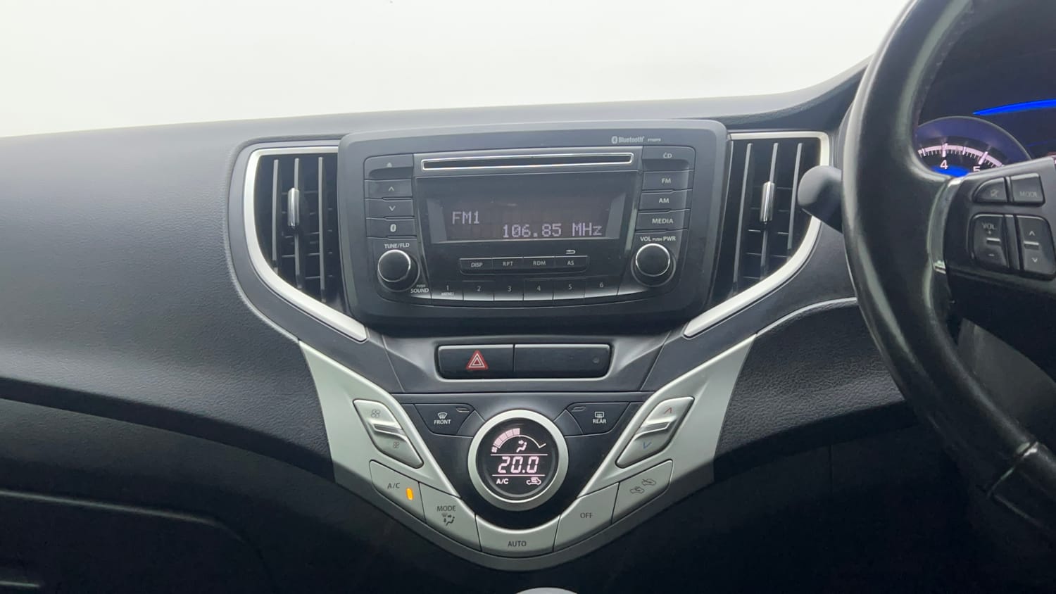 Used 2018 Maruti Suzuki Baleno Zeta 1.2 AT Petrol Automatic interior MUSIC SYSTEM & AC CONTROL VIEW