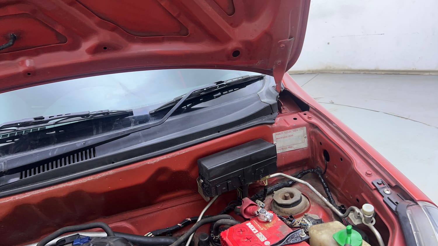 Used 2018 Maruti Suzuki Alto 800 VXi Petrol Manual engine ENGINE LEFT SIDE HINGE & APRON VIEW