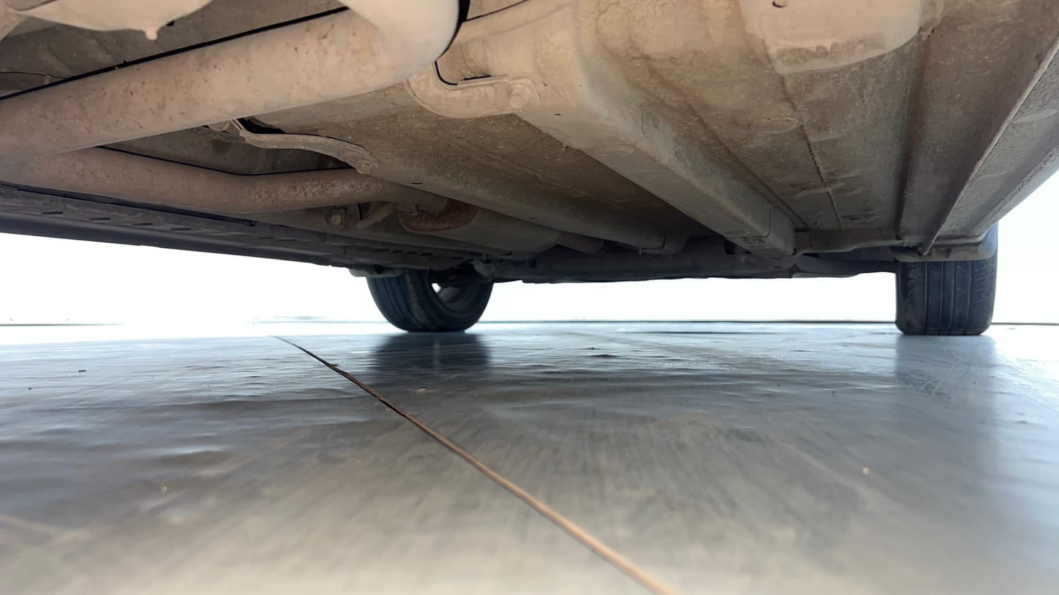 Used 2019 Hyundai Verna SX Plus 1.6 VTVT AT Petrol Automatic extra REAR RIGHT UNDERBODY VIEW