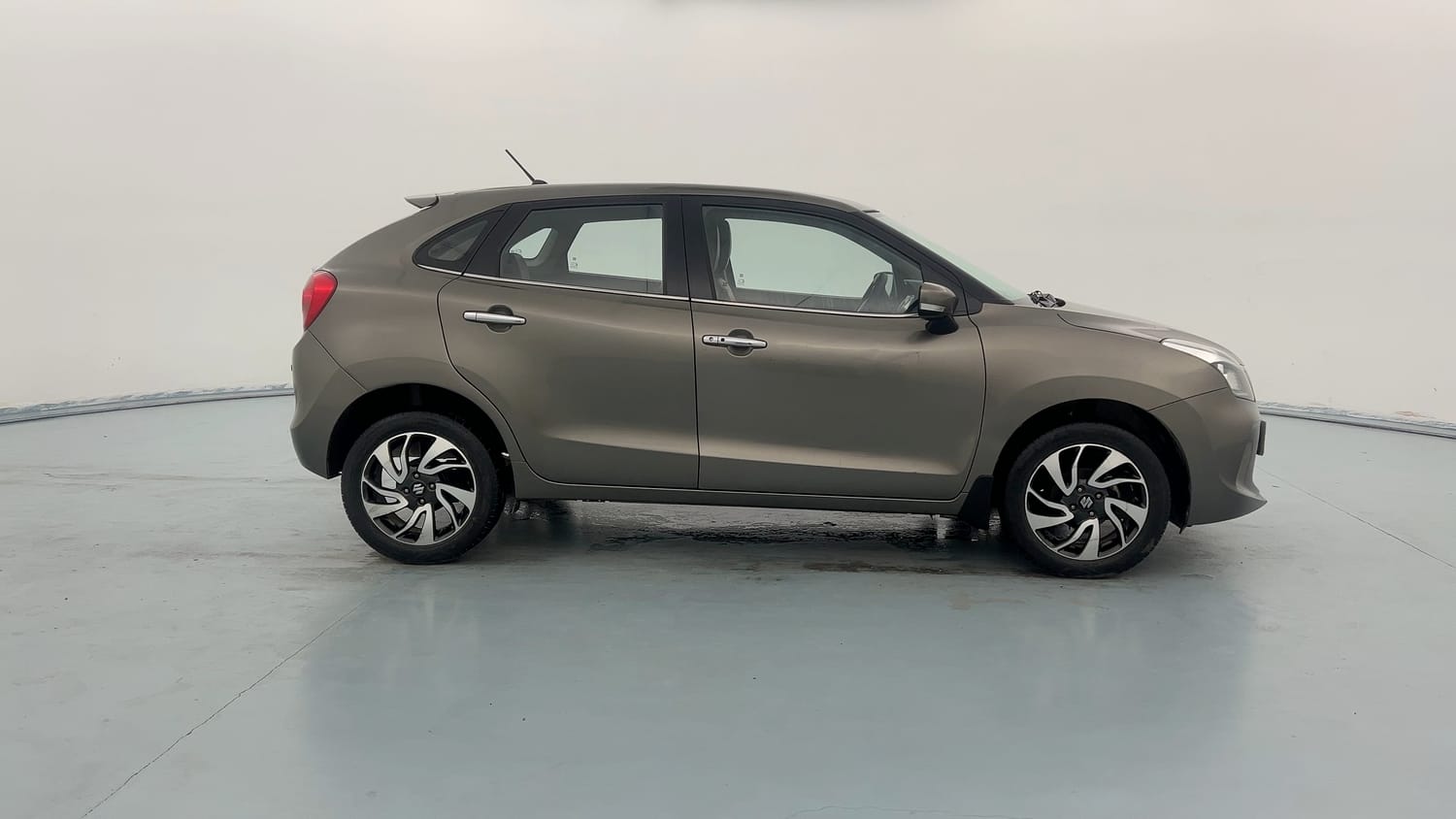 Used 2020 Maruti Suzuki Baleno Zeta Petrol Manual exterior RIGHT SIDE VIEW