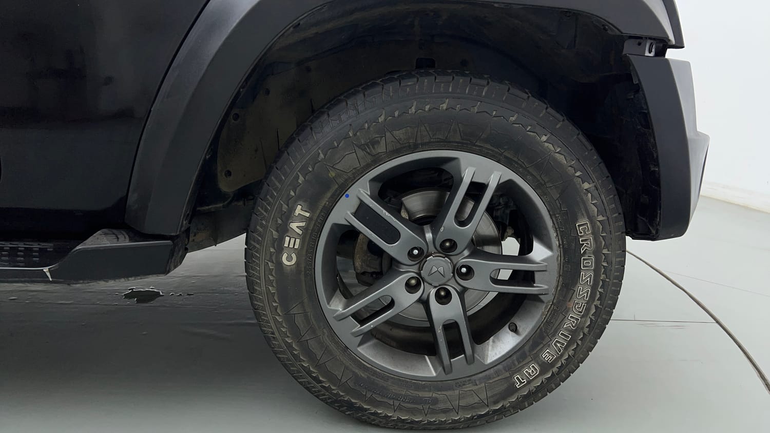 Used 2023 mahindra Thar LX Hard Top Petrol AT 4WD Petrol Automatic tyres RIGHT FRONT TYRE RIM VIEW