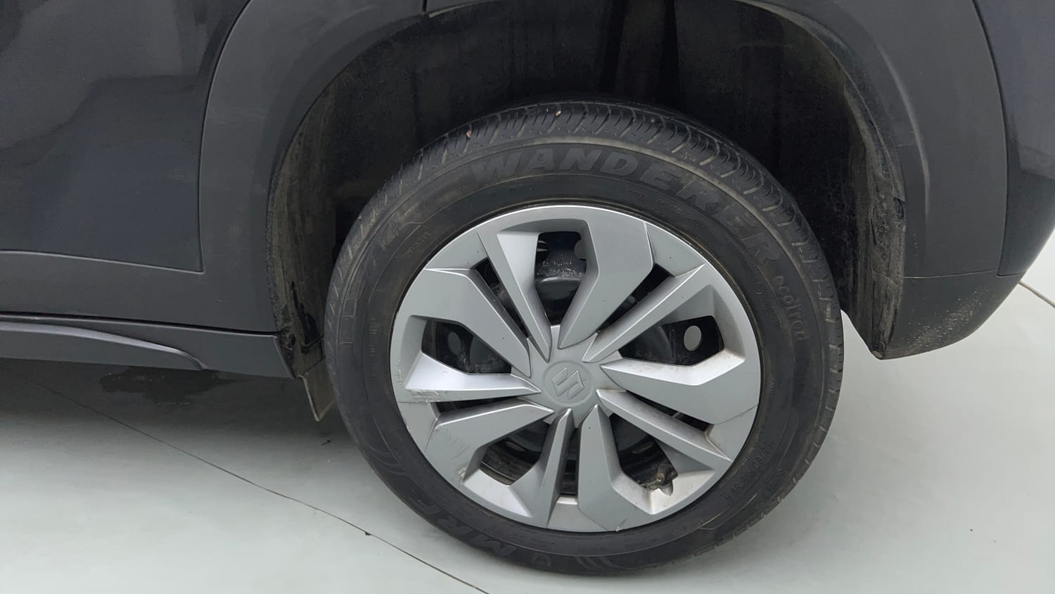 Used 2025 Maruti Suzuki Fronx Delta 1.2L MT Petrol Manual tyres LEFT REAR TYRE RIM VIEW