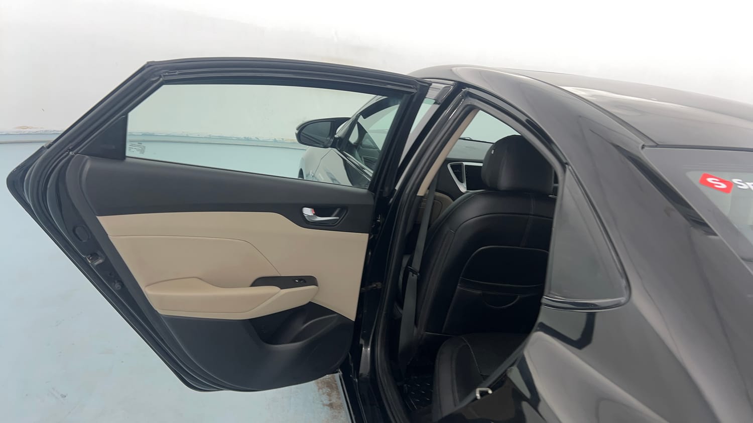 Used 2018 Hyundai Verna SX (O) 1.6 VTVT AT Petrol Automatic interior LEFT REAR DOOR OPEN VIEW