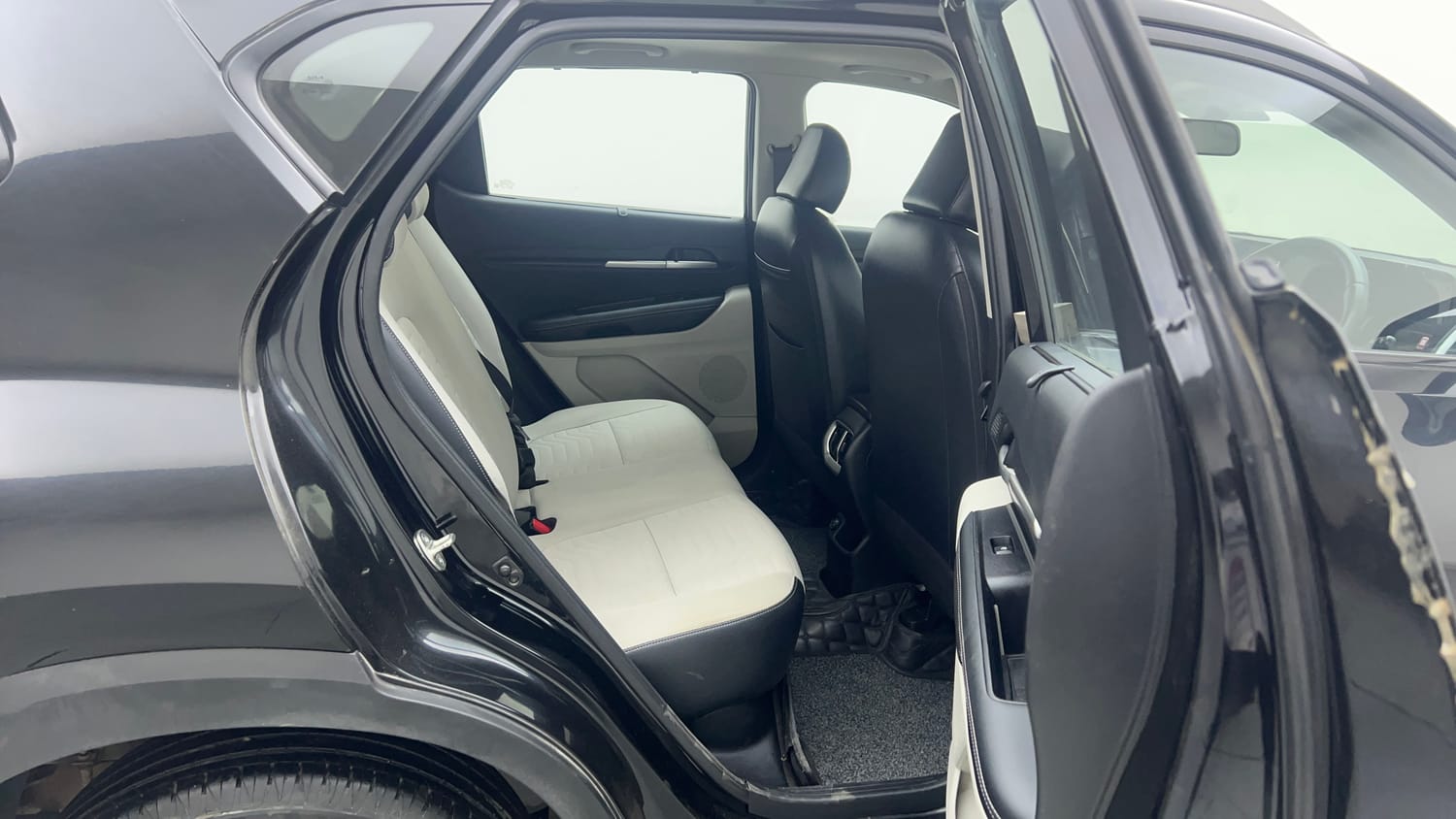 Used 2023 Kia Sonet HTX 1.0 DCT Petrol Automatic interior RIGHT SIDE REAR DOOR CABIN VIEW
