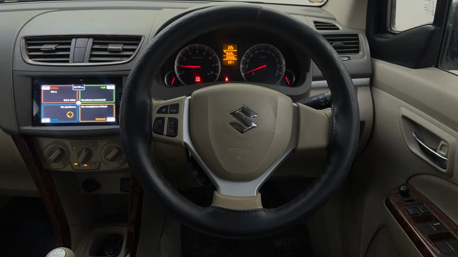 Used 2016 Maruti Suzuki Ertiga ZXI Petrol Manual top_features Steering mounted controls