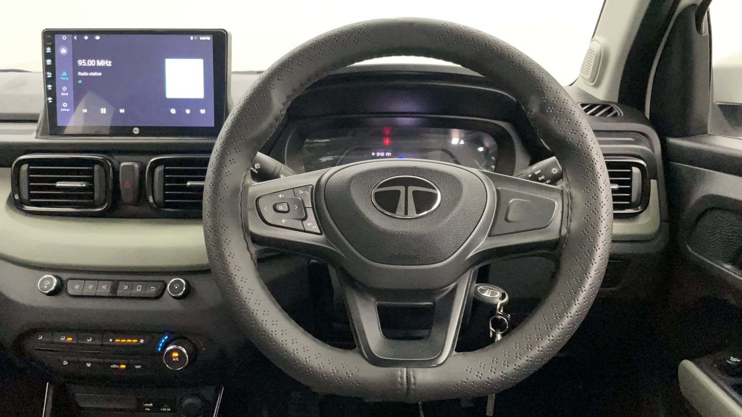Used 2025 Tata Punch Adventure Sunroof AMT Petrol Automatic interior STEERING VIEW