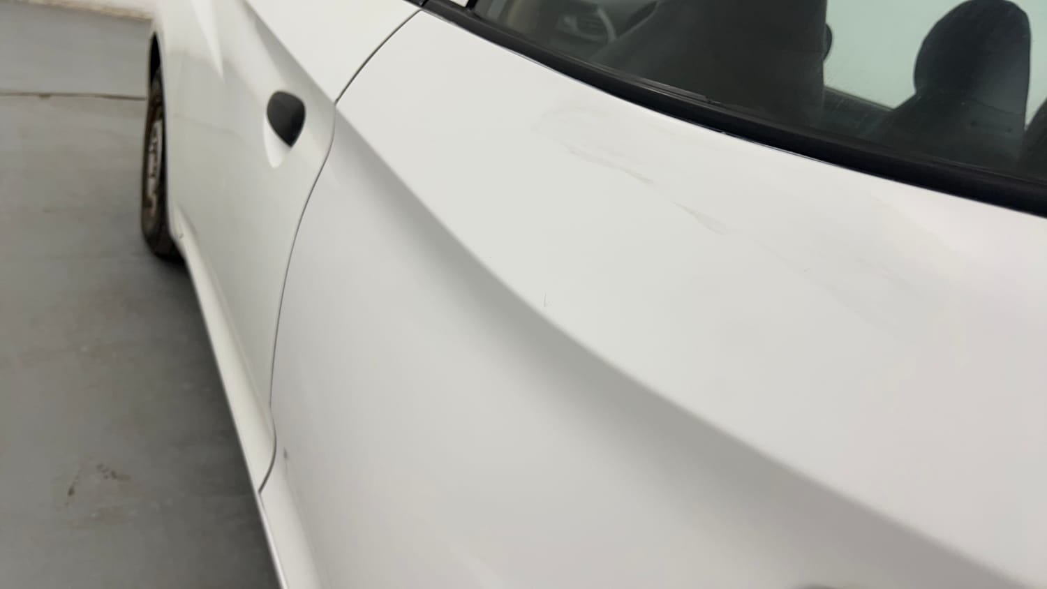 Used 2012 Hyundai Eon Era Petrol Manual dents MINOR SCRATCH