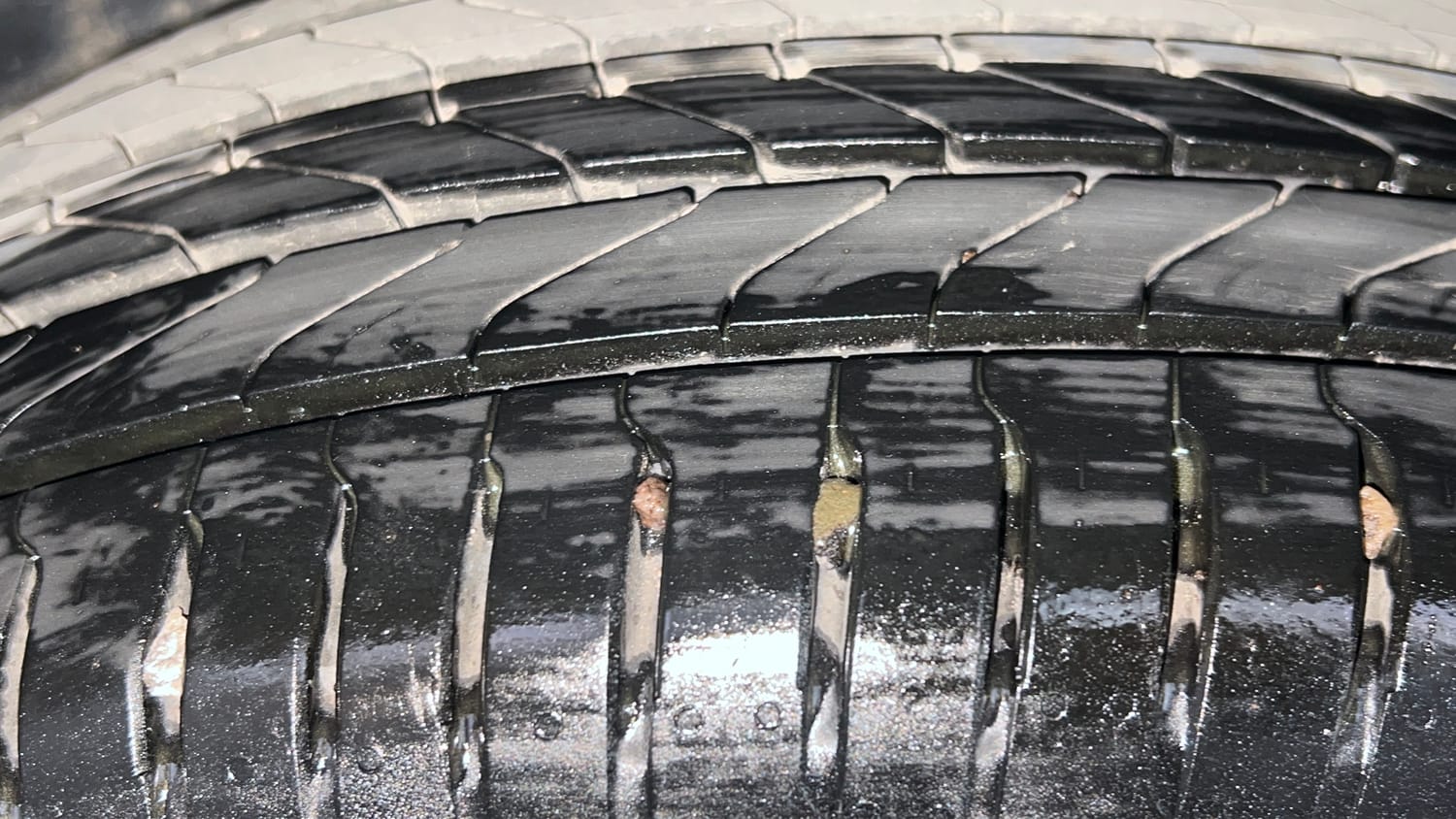 Used 2017 Hyundai Creta 1.6 SX Plus Petrol Petrol Manual tyres LEFT REAR TYRE TREAD VIEW