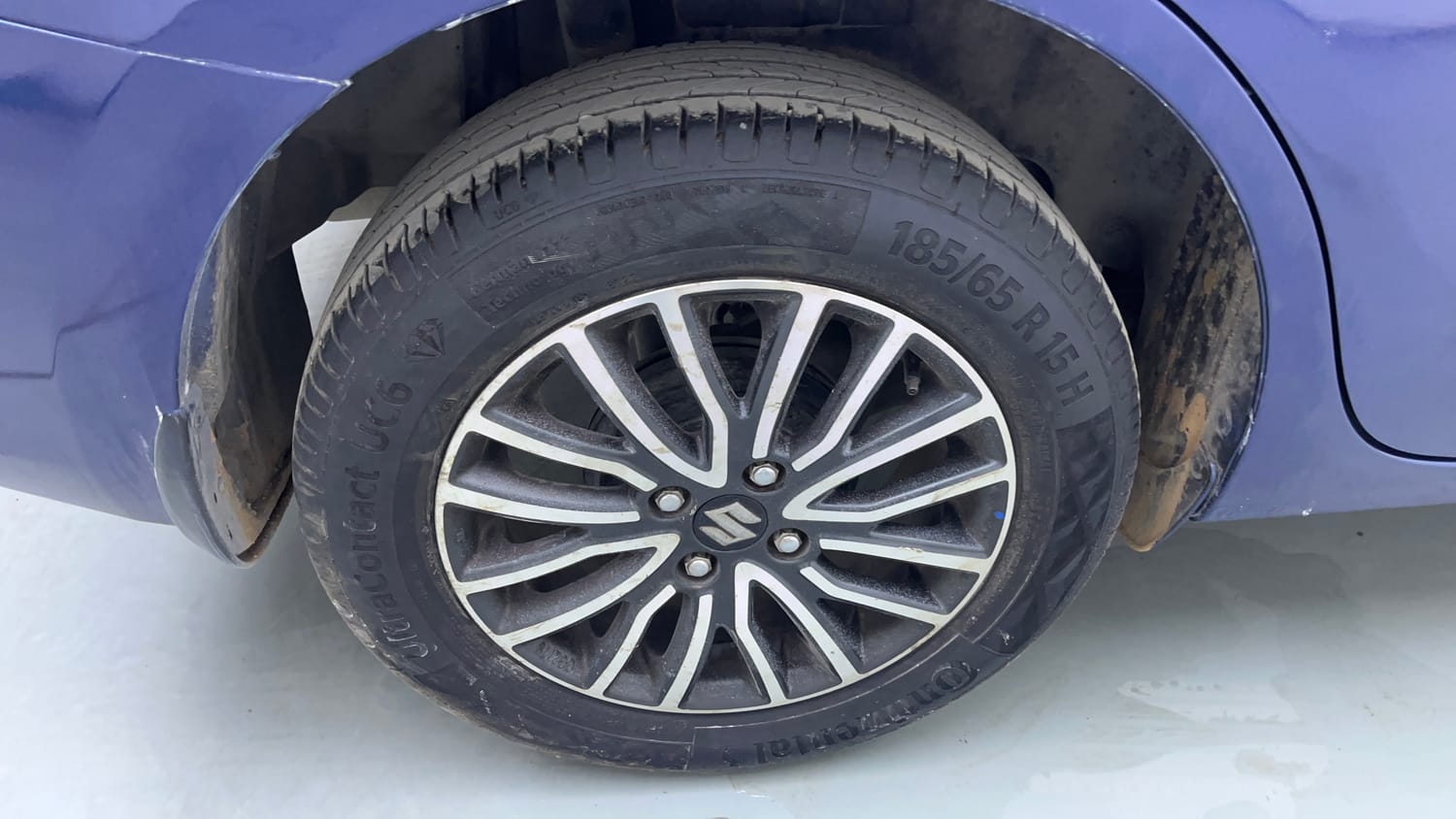 Used 2018 Maruti Suzuki Dzire ZXi Plus AMT Petrol Automatic tyres RIGHT REAR TYRE RIM VIEW
