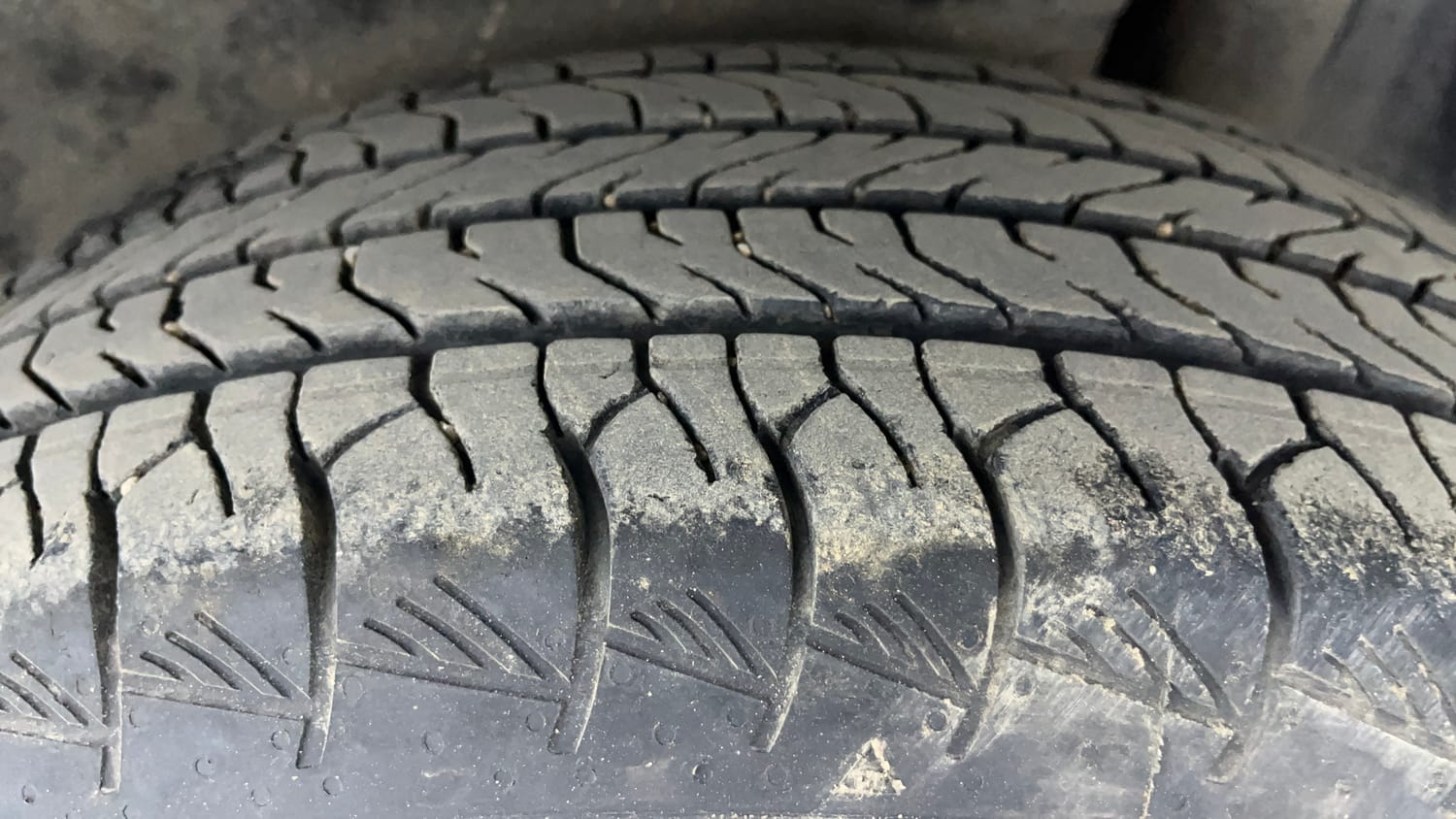 Used 2023 Toyota Urban Cruiser Hyryder V Hybrid Hybrid Automatic tyres LEFT REAR TYRE TREAD VIEW