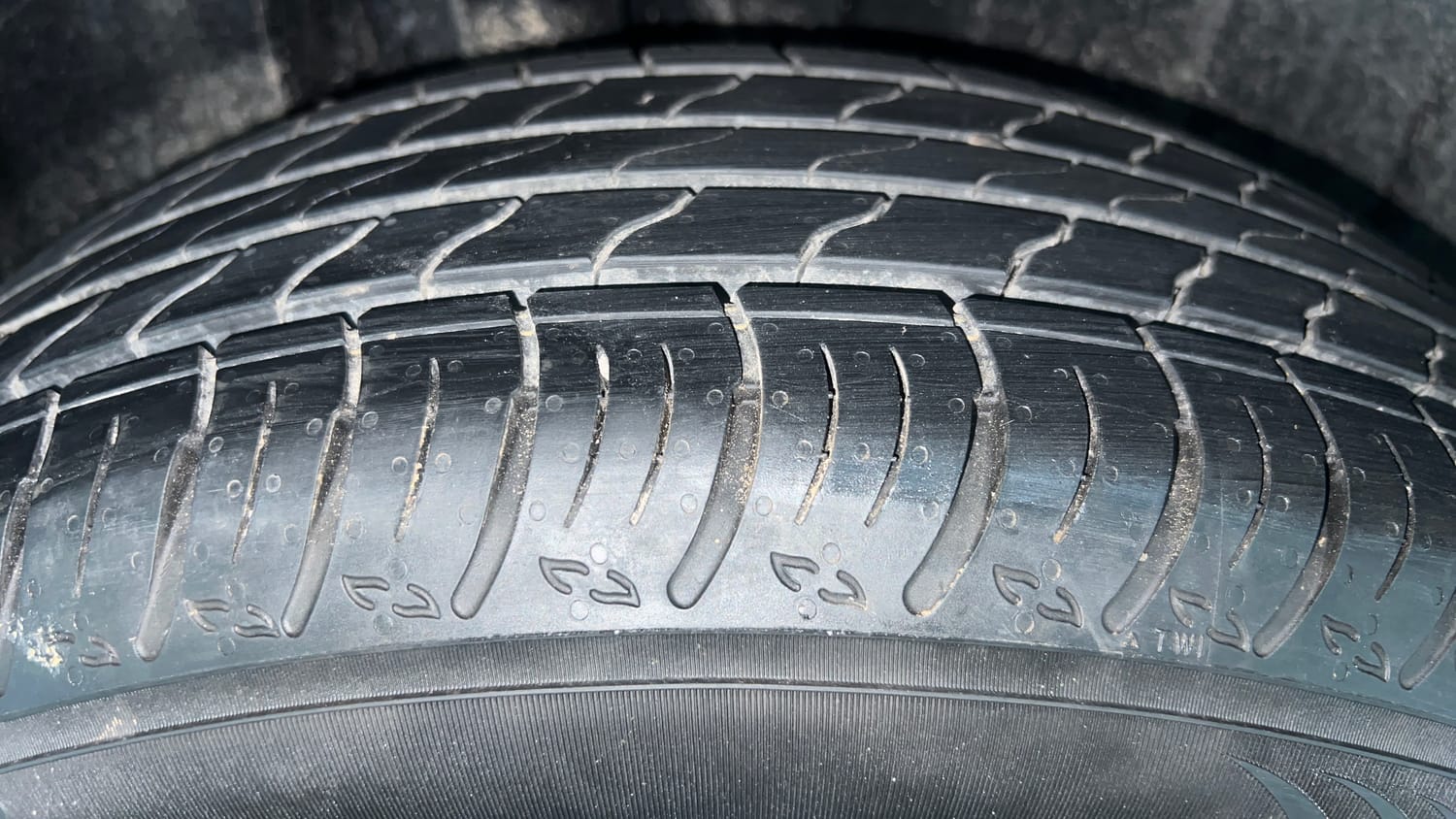 Used 2025 Maruti Suzuki Fronx Sigma 1.2L MT Petrol Manual tyres RIGHT REAR TYRE TREAD VIEW