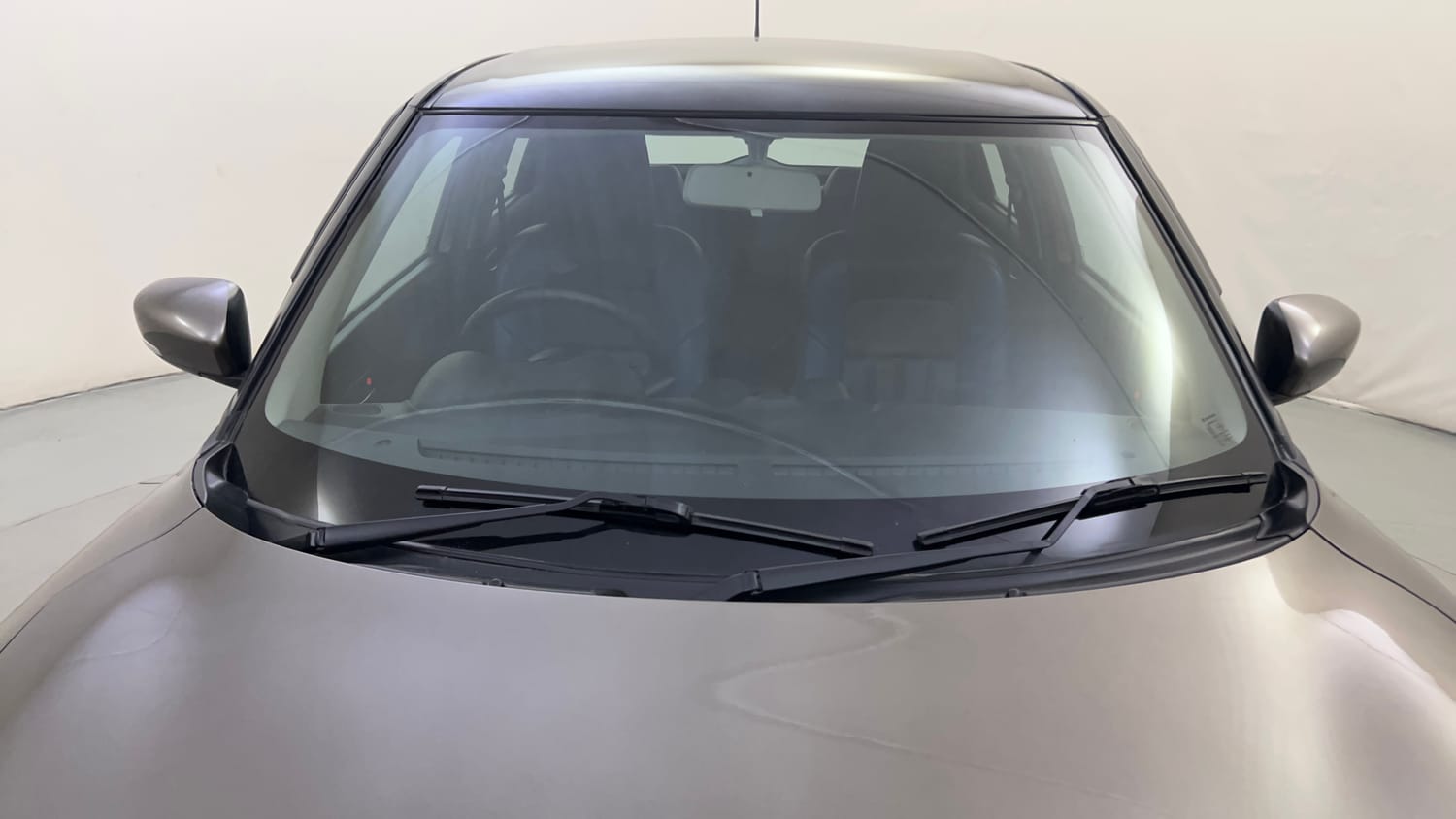 Used 2022 Maruti Suzuki Swift VXi AMT Petrol Automatic exterior FRONT WINDSHIELD VIEW