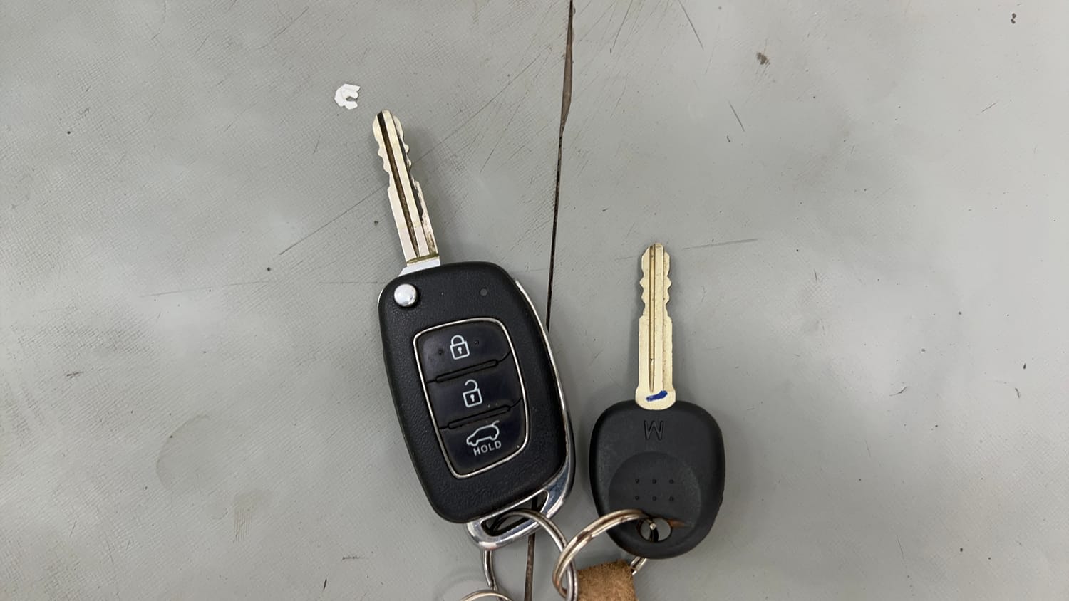 Used 2016 Hyundai Elite i20 Sportz 1.2 Petrol Manual extra CAR KEY VIEW