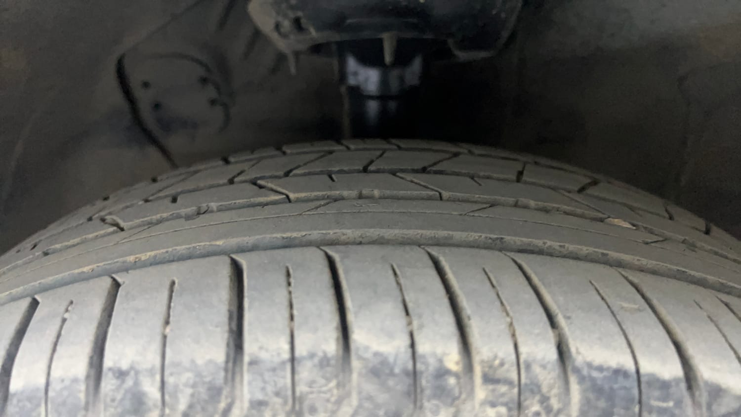 Used 2025 Hyundai New i20 Asta (O) 1.2 IVT Petrol Automatic tyres LEFT FRONT TYRE TREAD VIEW