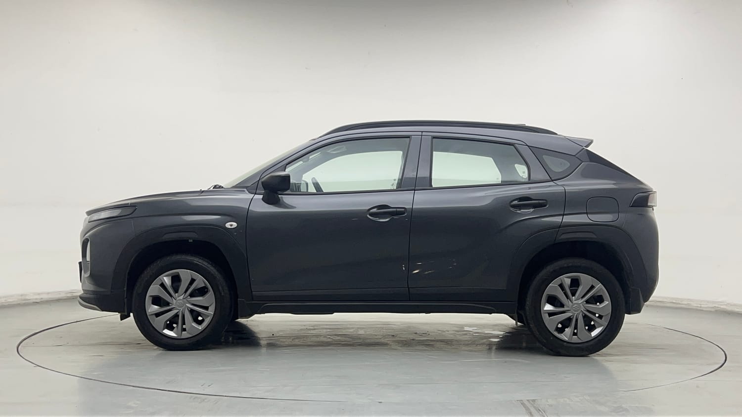 Used 2025 Maruti Suzuki Fronx Sigma 1.2L MT Petrol Manual exterior LEFT SIDE VIEW