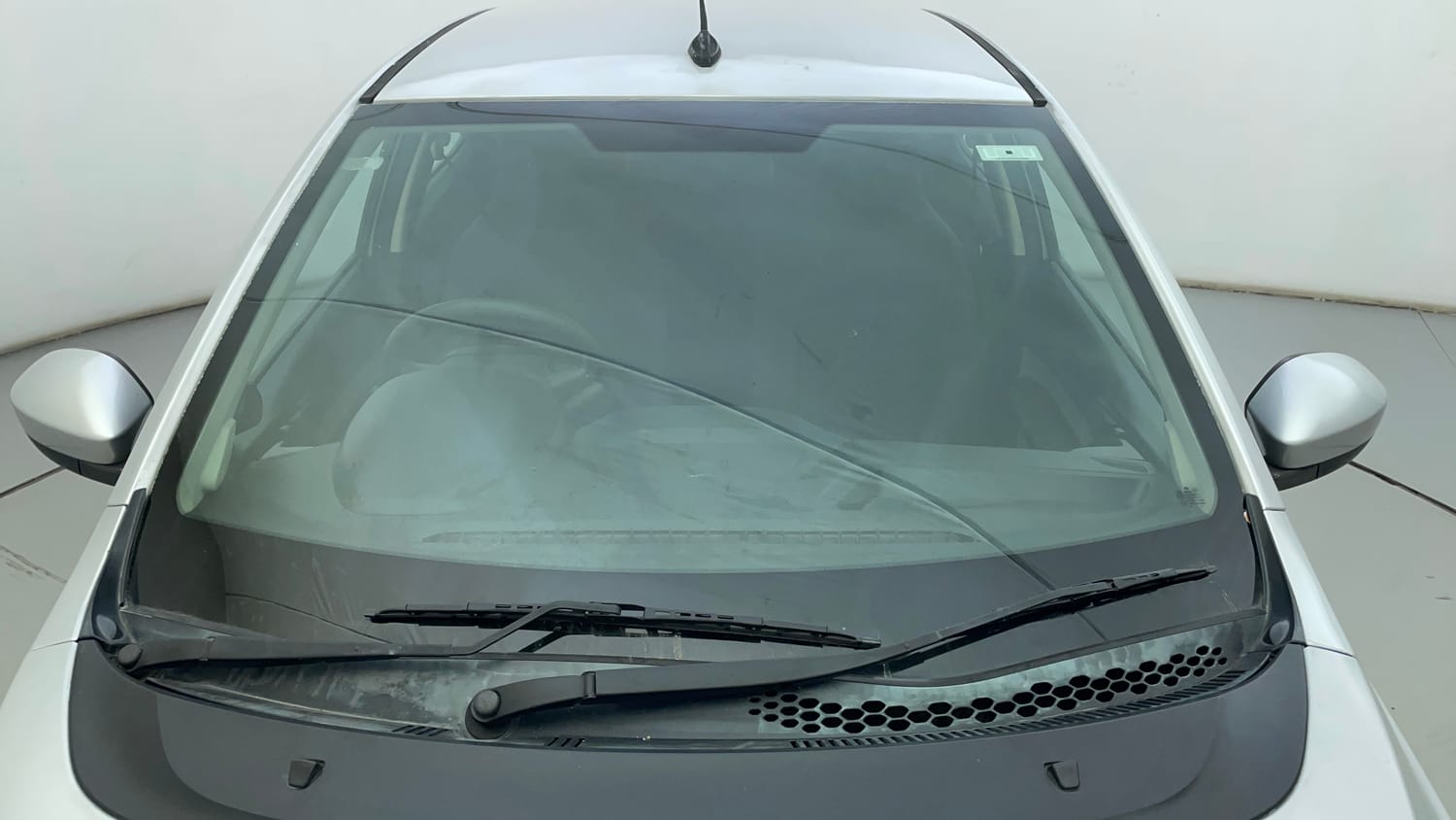 Used 2016 Tata Tiago Revotron XT Petrol Manual exterior FRONT WINDSHIELD VIEW