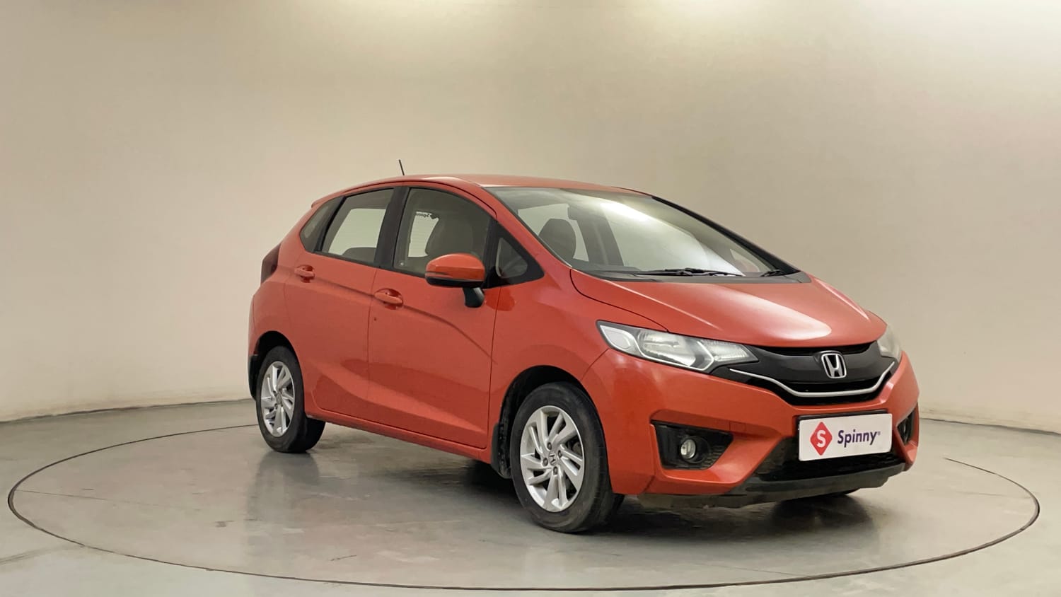 Used 2016 Honda Jazz V AT Petrol Petrol Automatic exterior RIGHT FRONT CORNER VIEW