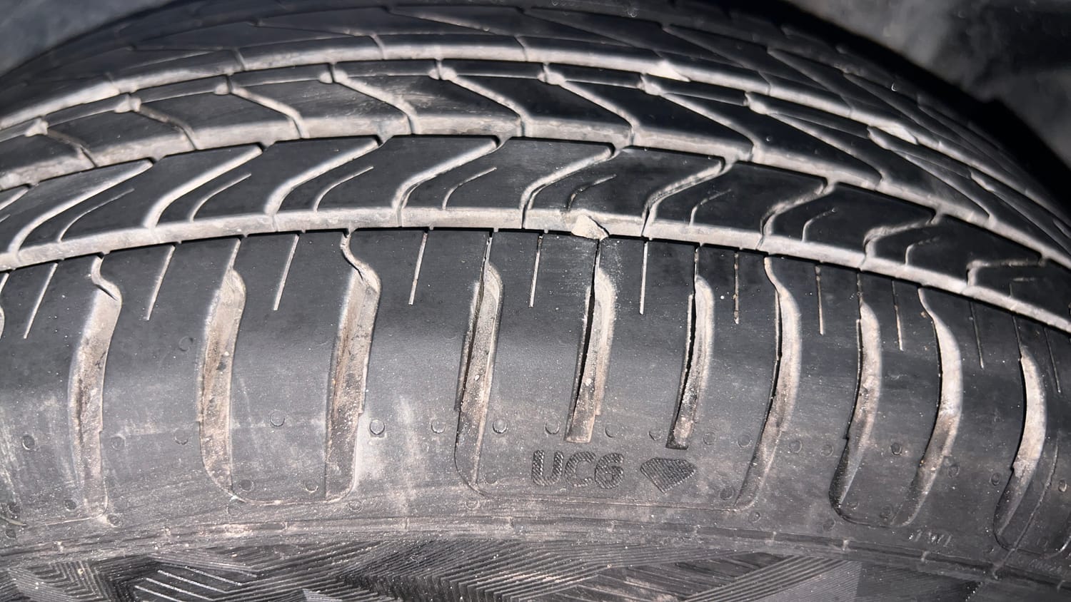 Used 2016 Maruti Suzuki Ertiga ZXI Petrol Manual tyres LEFT REAR TYRE TREAD VIEW