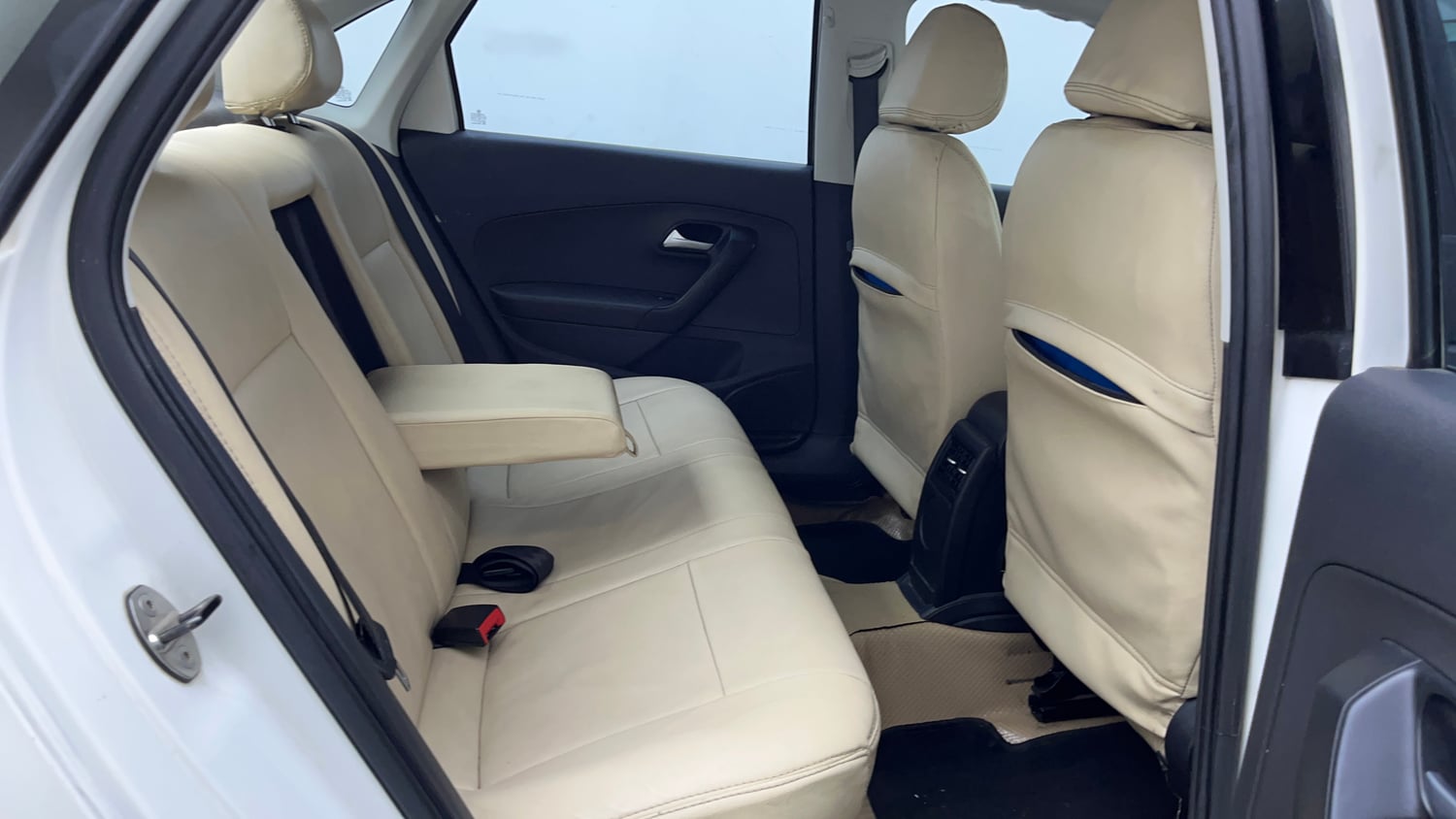 Used 2016 Volkswagen Vento Comfortline Diesel Diesel Manual interior RIGHT SIDE REAR DOOR CABIN VIEW