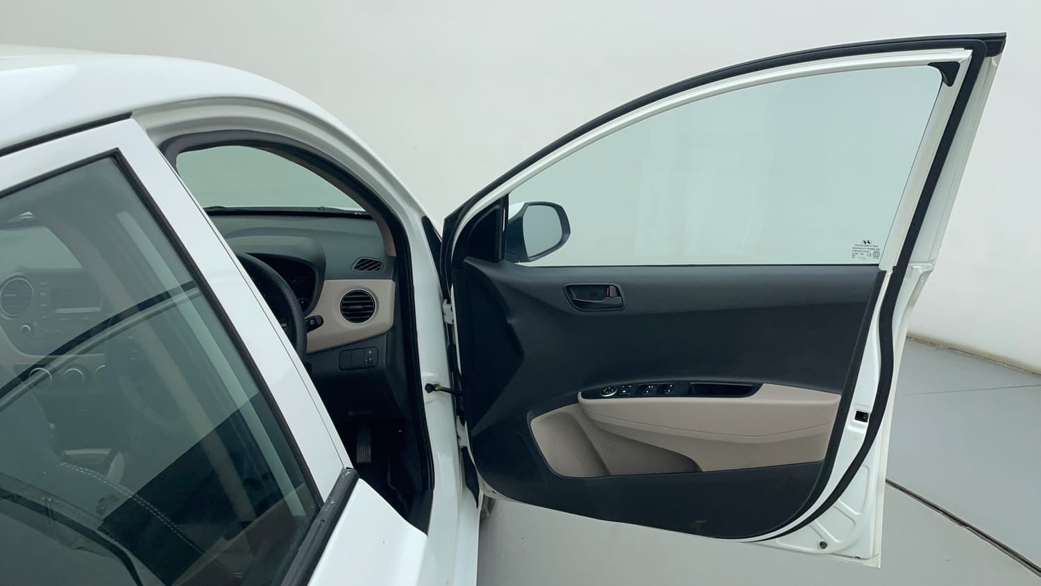 Used 2018 Hyundai Grand i10 Magna 1.2 Kappa VTVT Petrol Manual interior RIGHT FRONT DOOR OPEN VIEW