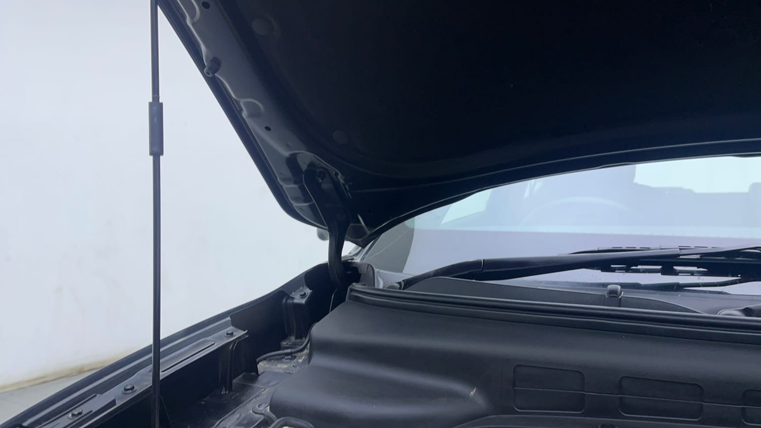 Used 2024 Hyundai Creta N-Line N10 1.5 Turbo DCT Petrol Automatic engine ENGINE RIGHT SIDE HINGE & APRON VIEW