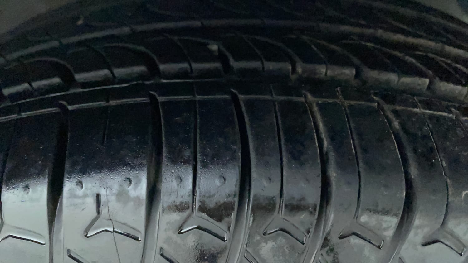 Used 2018 Hyundai Grand i10 Magna 1.2 Kappa VTVT Petrol Manual tyres RIGHT FRONT TYRE TREAD VIEW