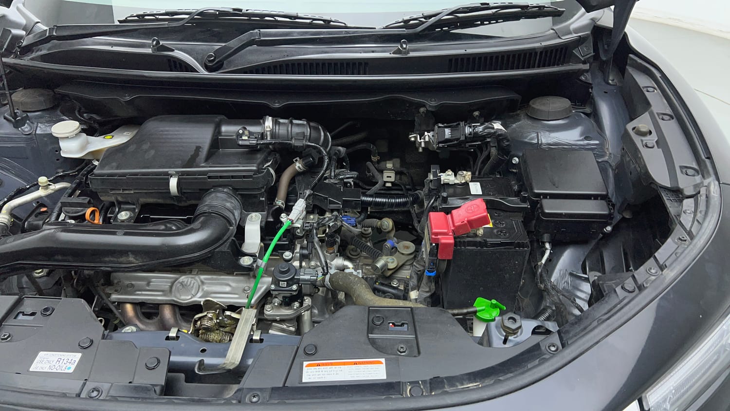 Used 2025 Maruti Suzuki Fronx Delta 1.2L MT Petrol Manual engine ENGINE LEFT SIDE VIEW