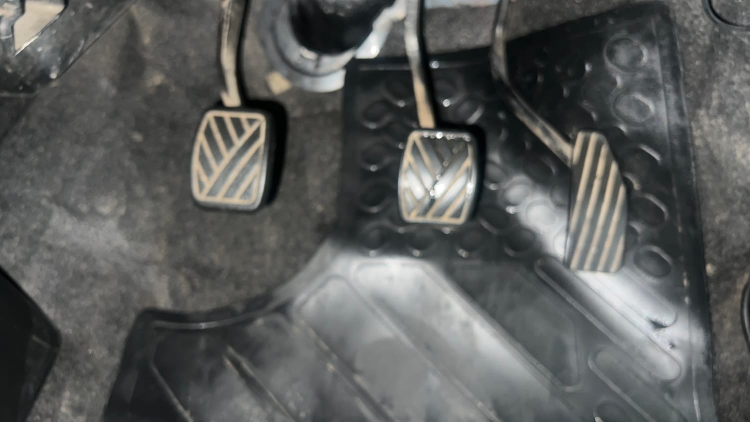 Used 2015 Maruti Suzuki Wagon R LXI Petrol Manual interior PEDALS VIEW