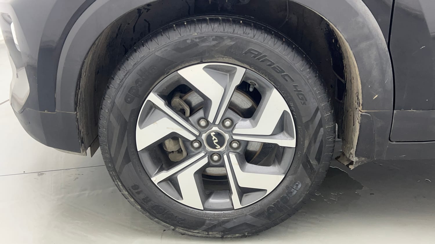 Used 2023 Kia Sonet HTX 1.0 DCT Petrol Automatic tyres LEFT FRONT TYRE RIM VIEW
