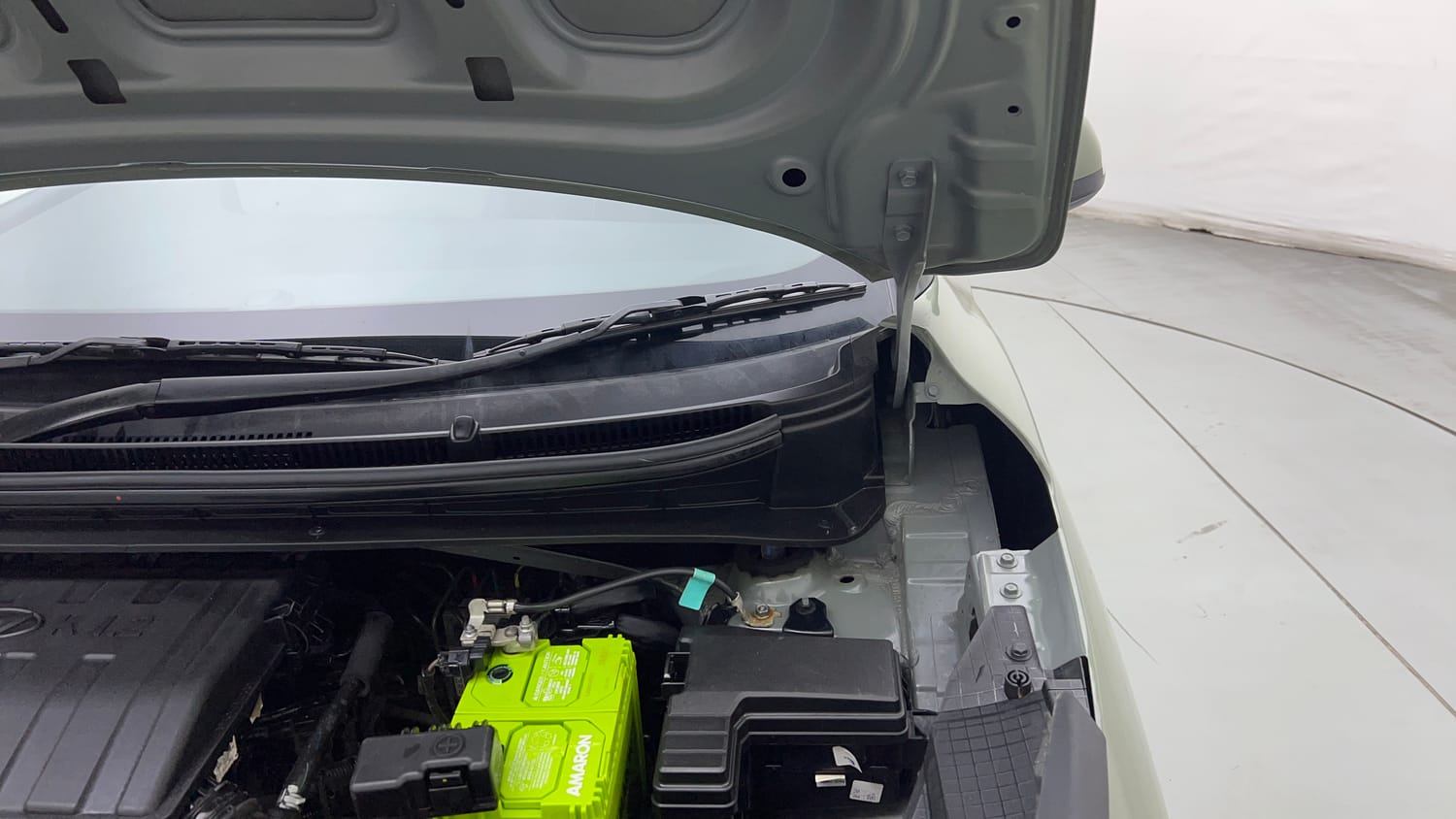 Used 2023 Hyundai Exter SX (O) Connect 1.2 AMT Petrol Automatic engine ENGINE LEFT SIDE HINGE & APRON VIEW