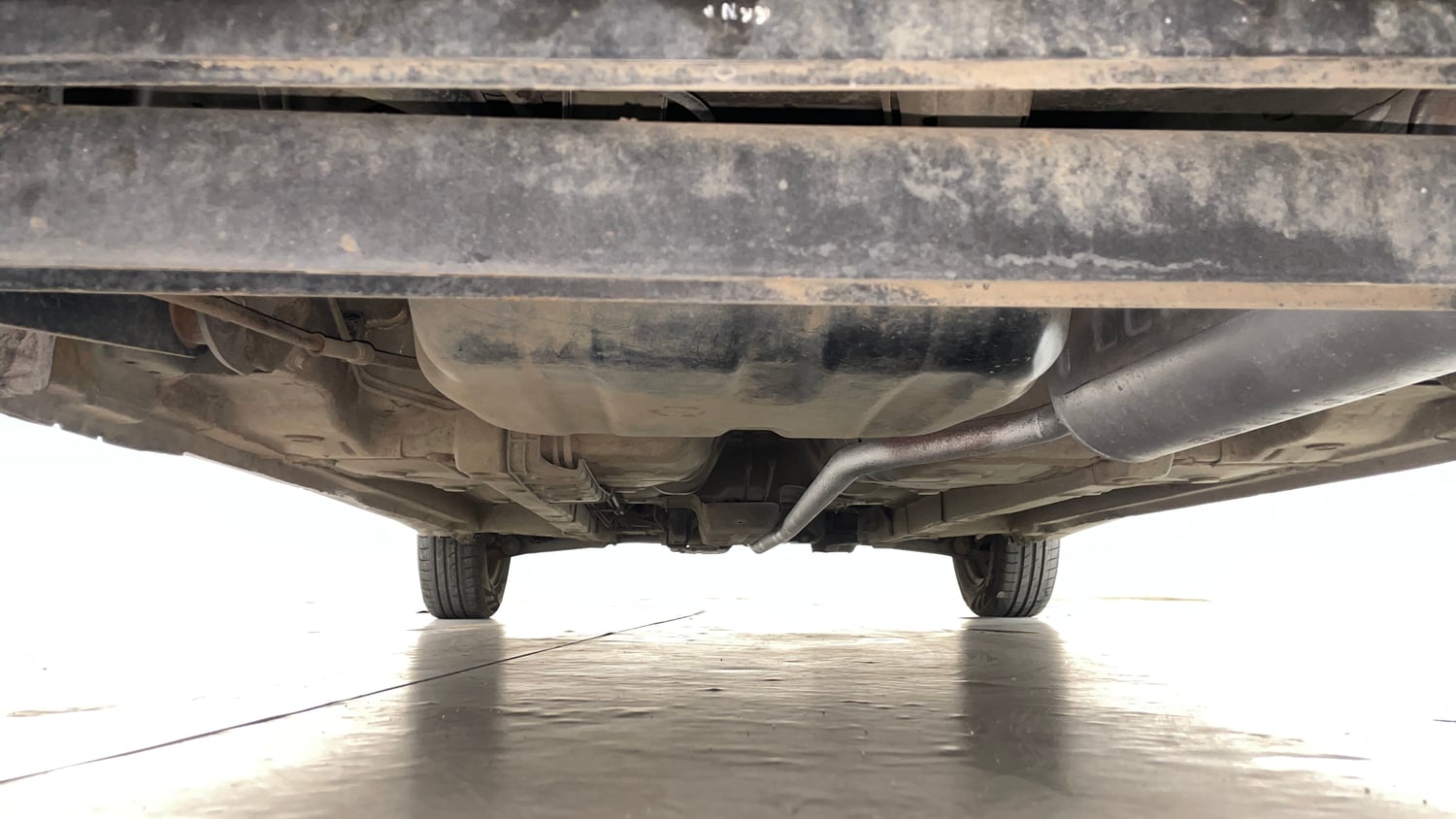 Used 2016 Hyundai Eon Magna + Petrol Manual extra REAR UNDERBODY VIEW (TAKEN FROM REAR)