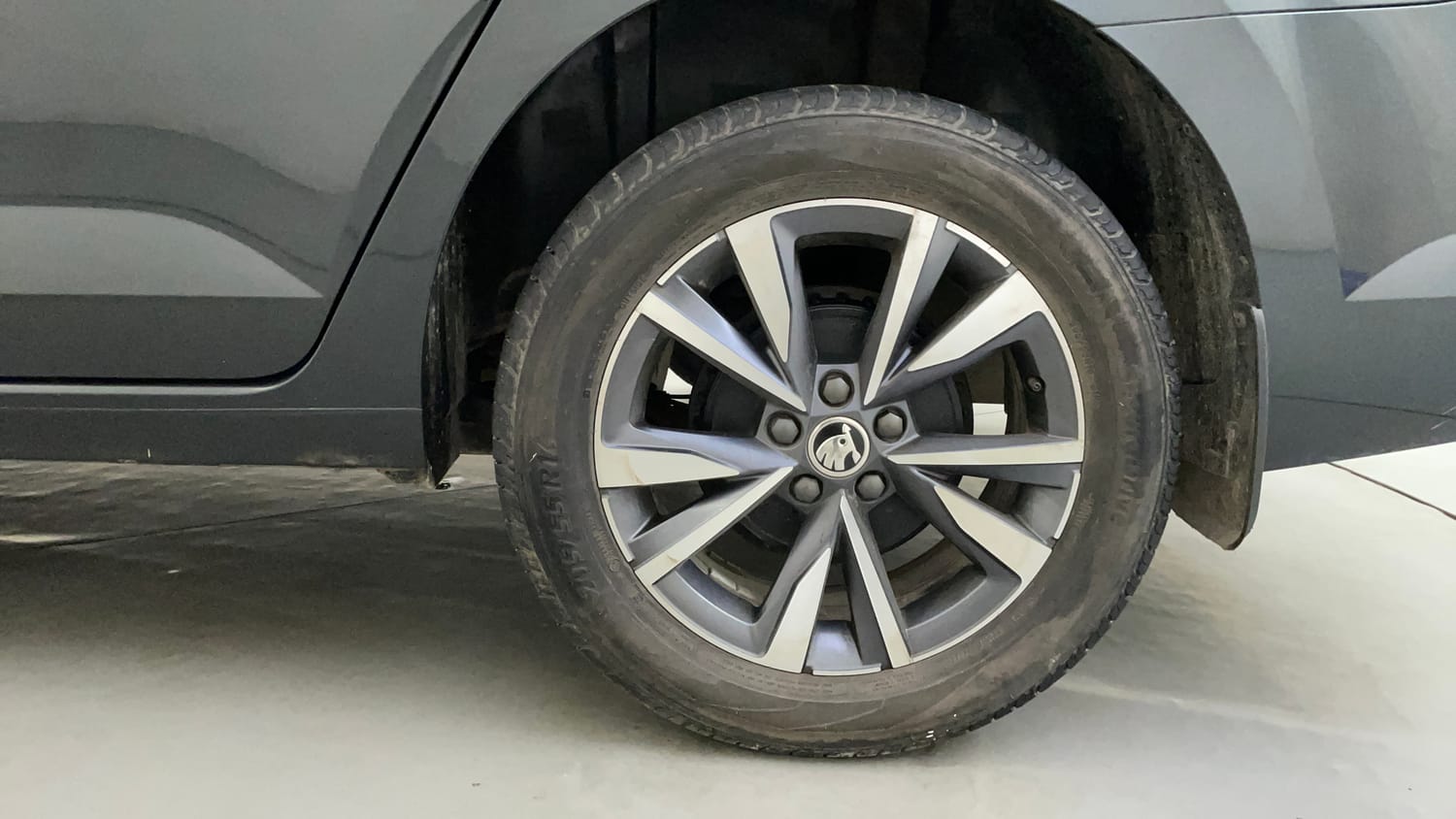 Used 2023 Skoda Slavia Style 1.5L TSI DSG Petrol Automatic tyres LEFT REAR TYRE RIM VIEW