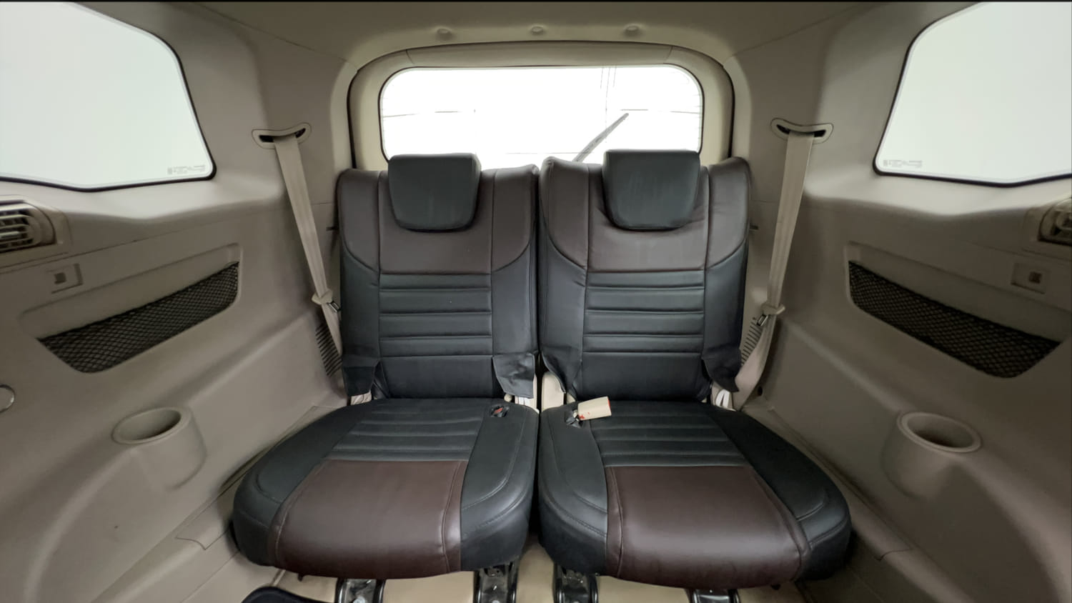 Used 2017 Mahindra XUV500 W10 Diesel Manual interior THIRD ROW SEAT