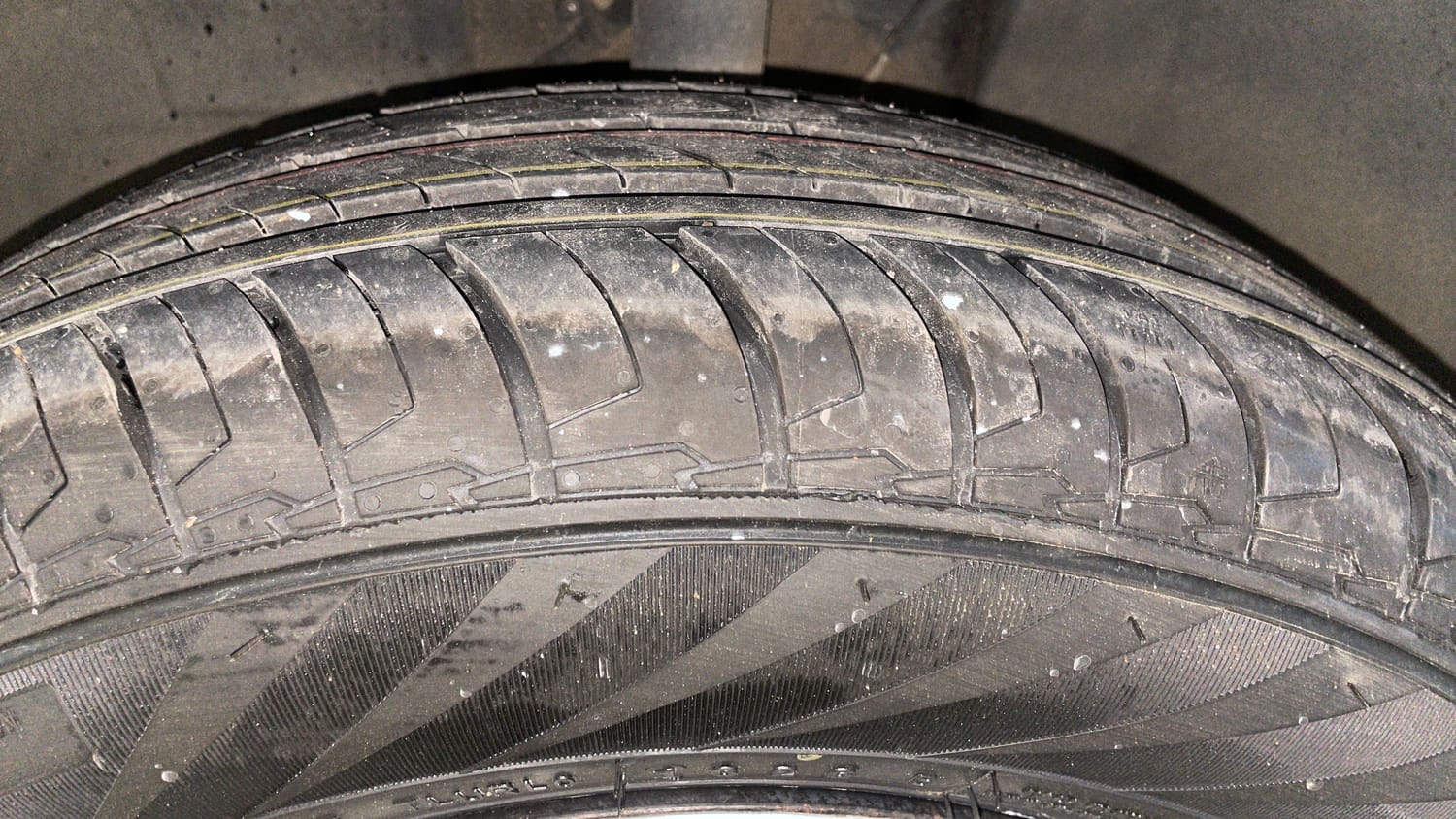 Used 2023 Tata Punch Pure MT Petrol Manual tyres LEFT FRONT TYRE TREAD VIEW