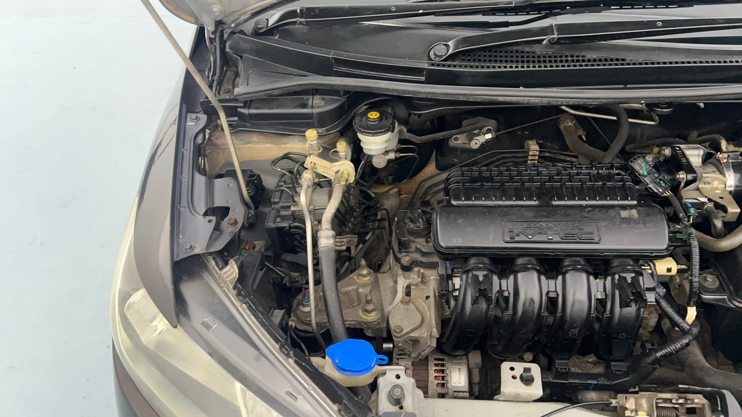 Used 2015 Honda Jazz VX Petrol Petrol Manual engine ENGINE RIGHT SIDE VIEW